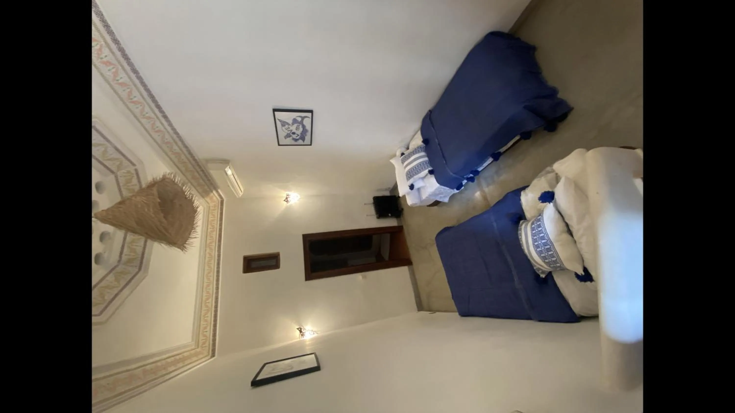 Bed in Riad le dromadaire bleu by Weekome