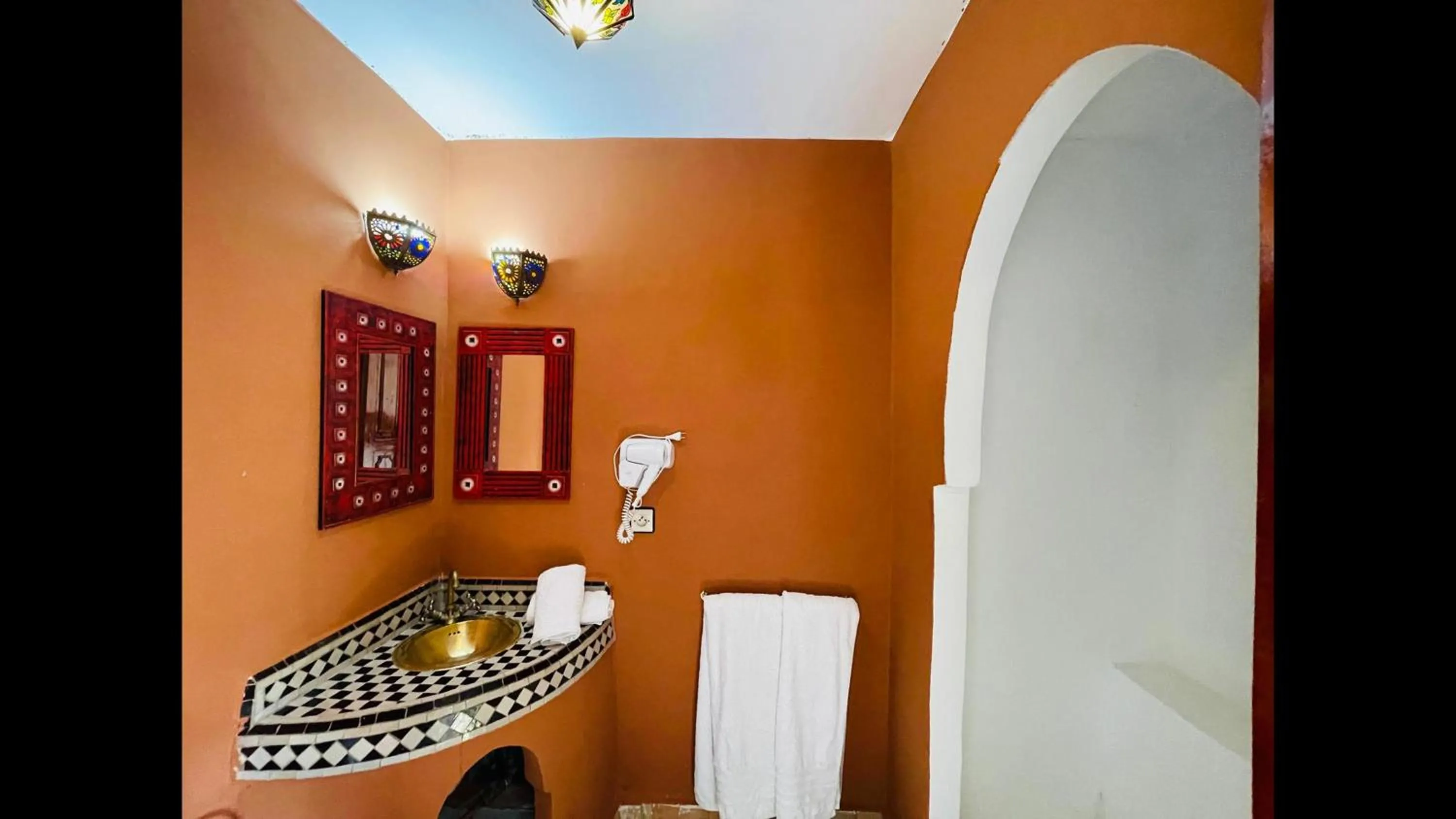 Riad le dromadaire bleu by Weekome
