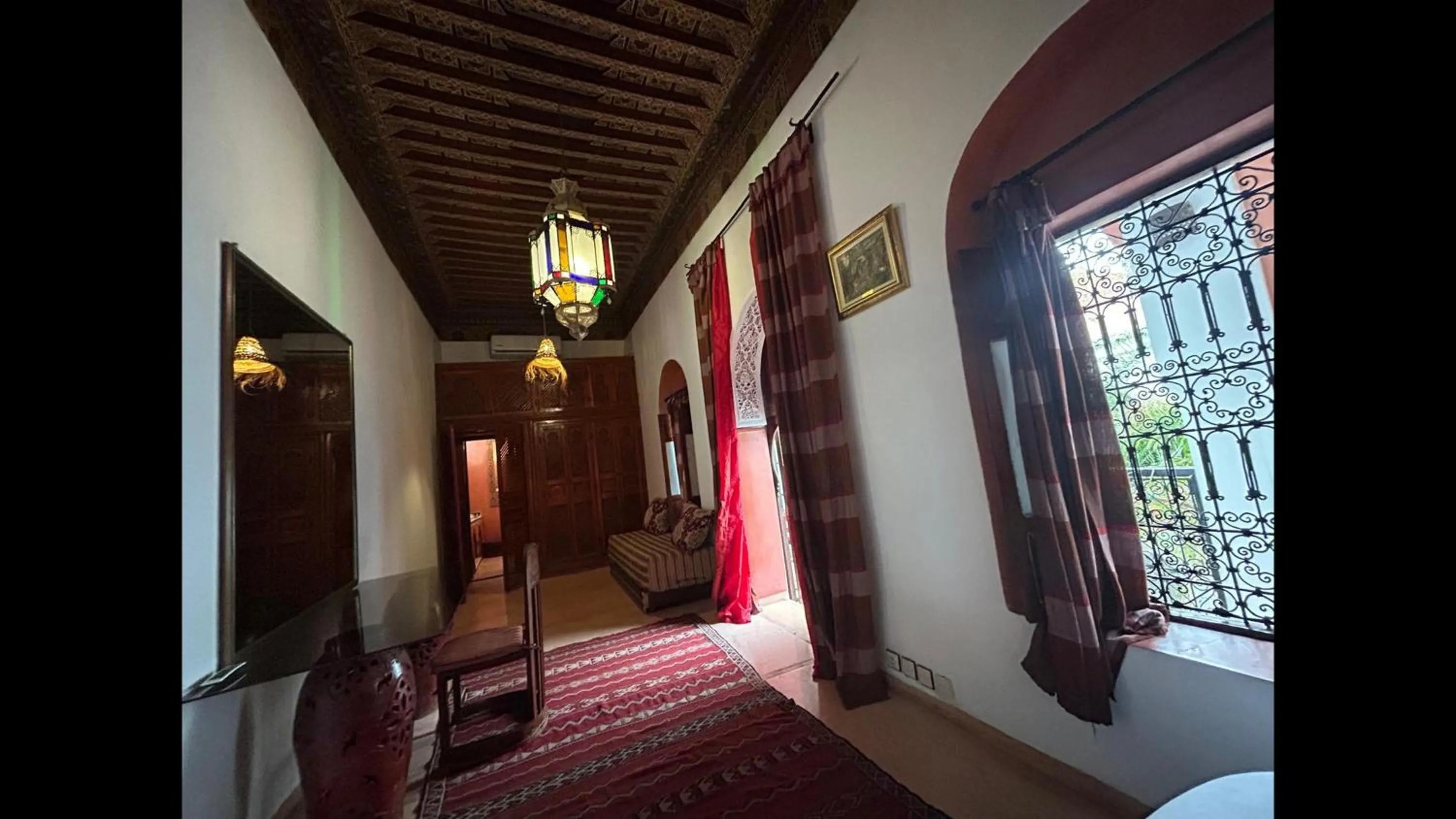 Bed in Riad le dromadaire bleu by Weekome