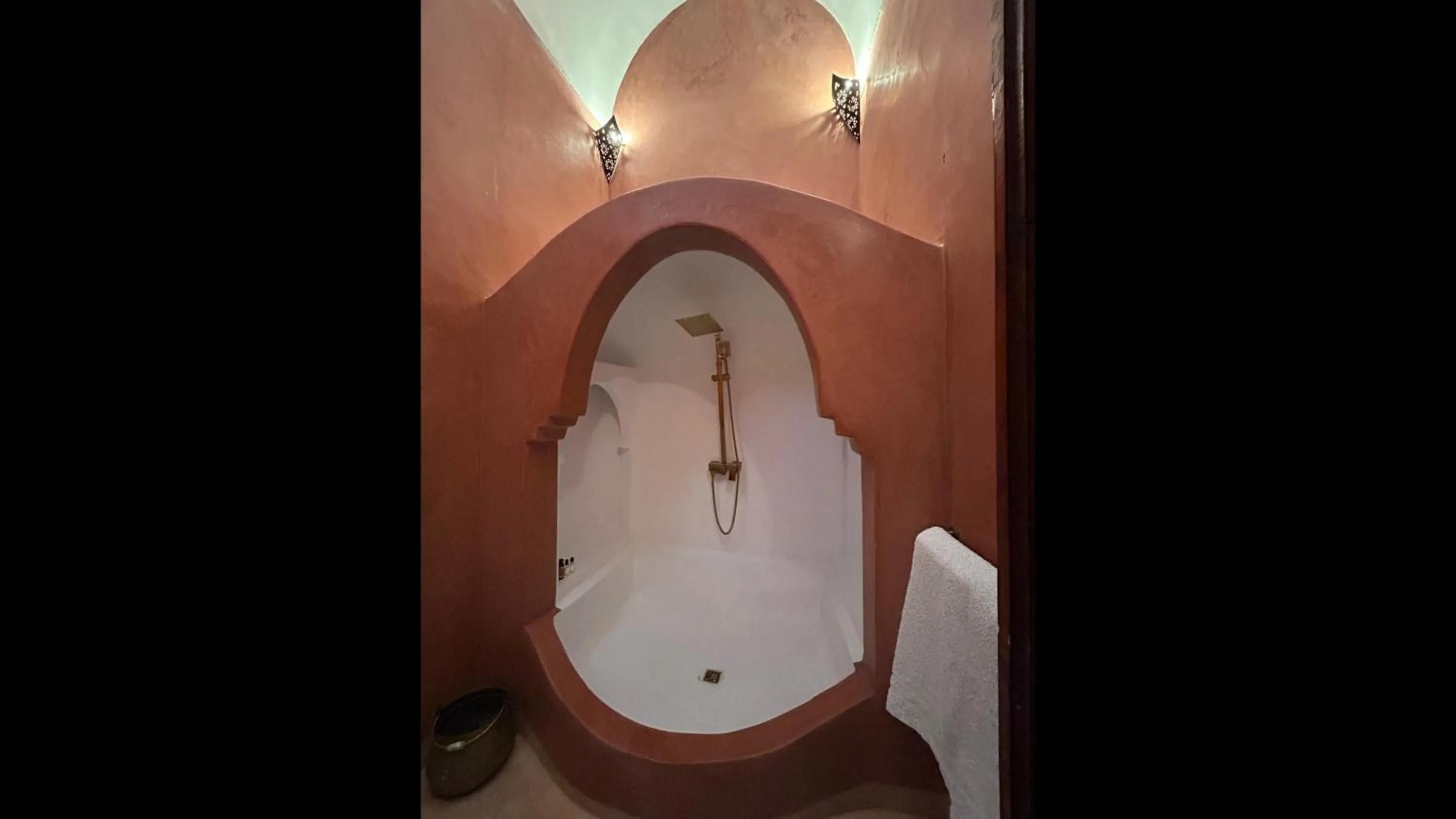 Riad le dromadaire bleu by Weekome