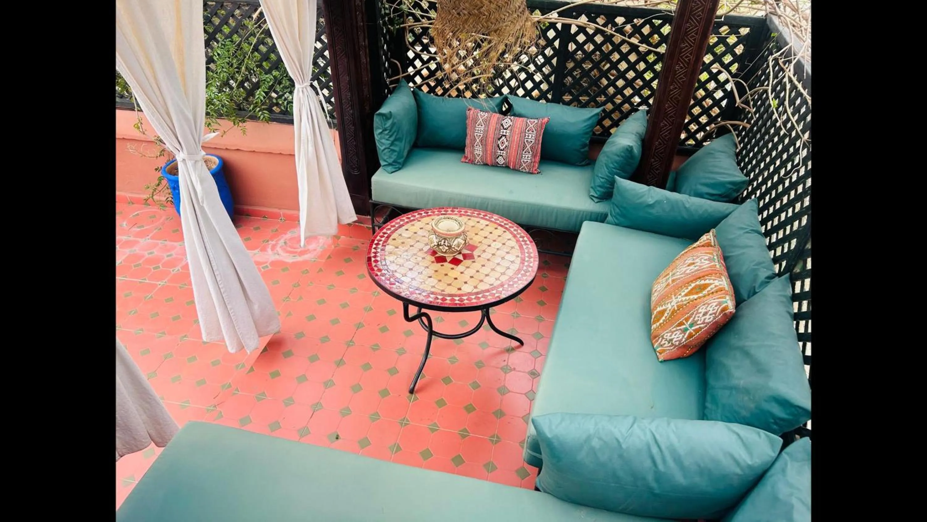 Riad le dromadaire bleu by Weekome