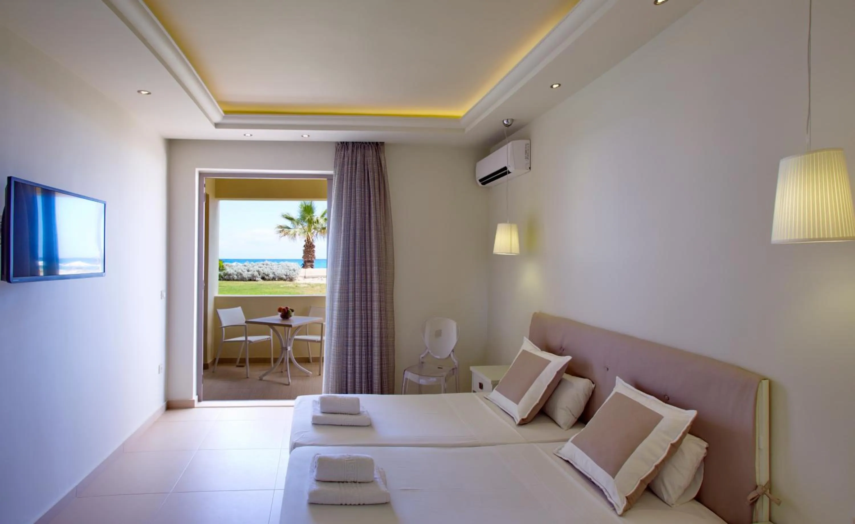 Photo of the whole room, Bed in Iperion Beach Hotel