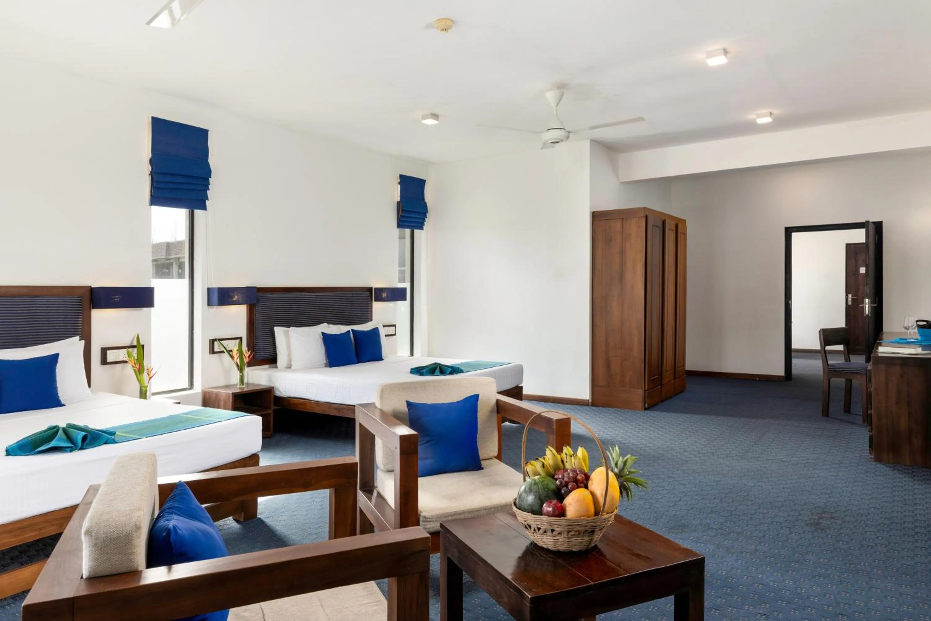 TV and multimedia in The Blue Wave Hotel