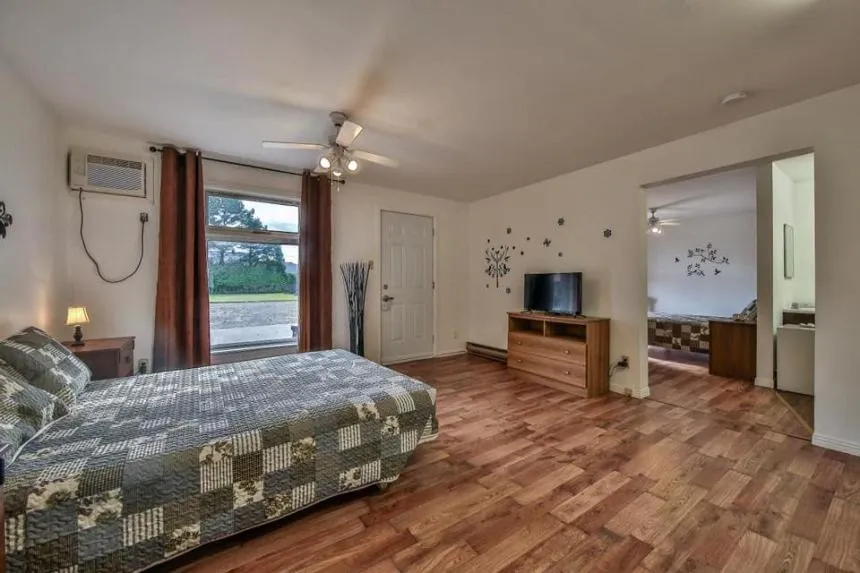 Bed in Auberge motel drakkar