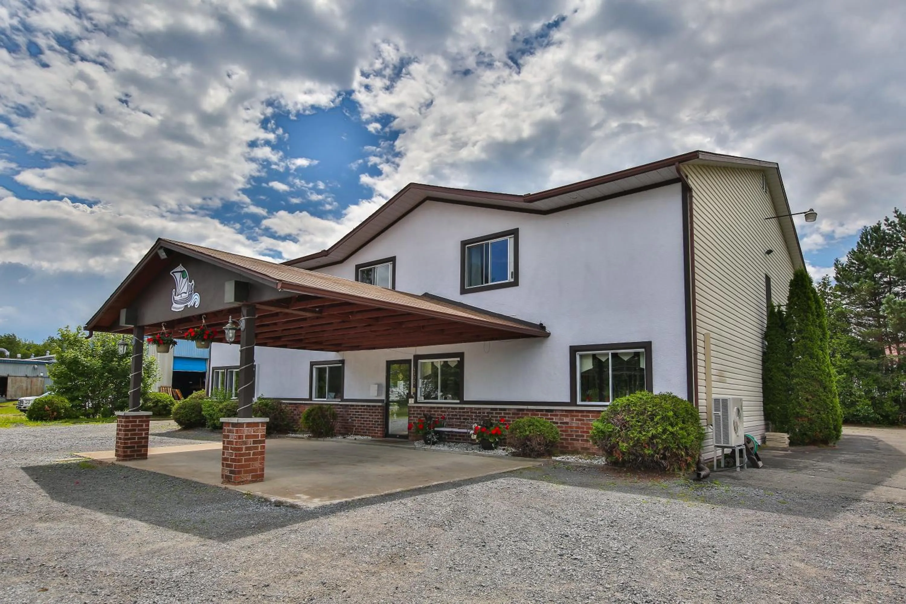 Facade/entrance in Auberge motel drakkar