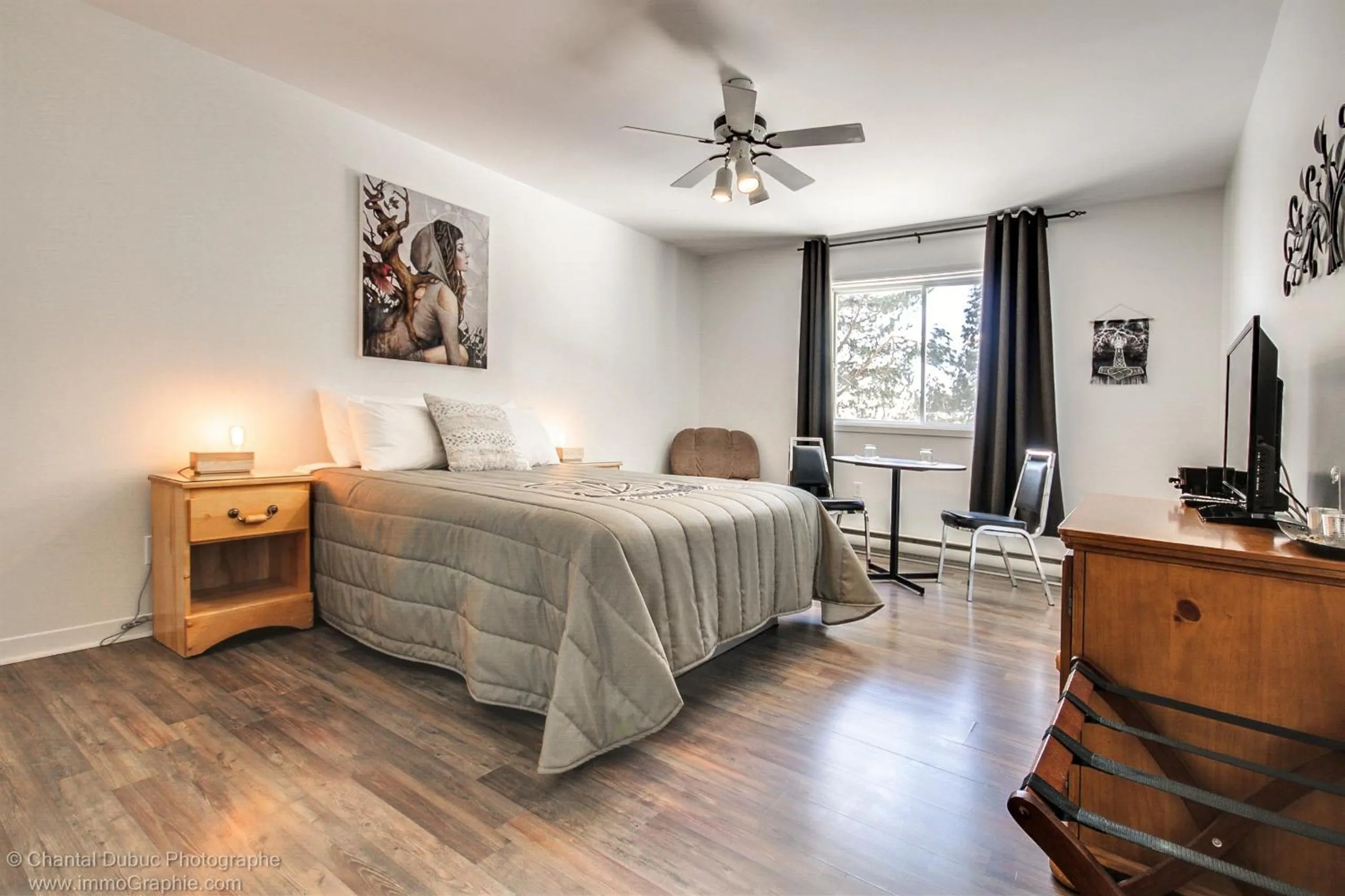 Photo of the whole room, Bed in Auberge motel drakkar