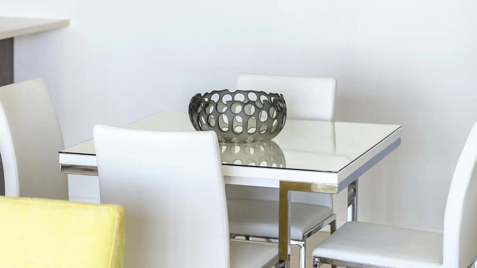 Dining area in Oaks Brisbane Woolloongabba Suites