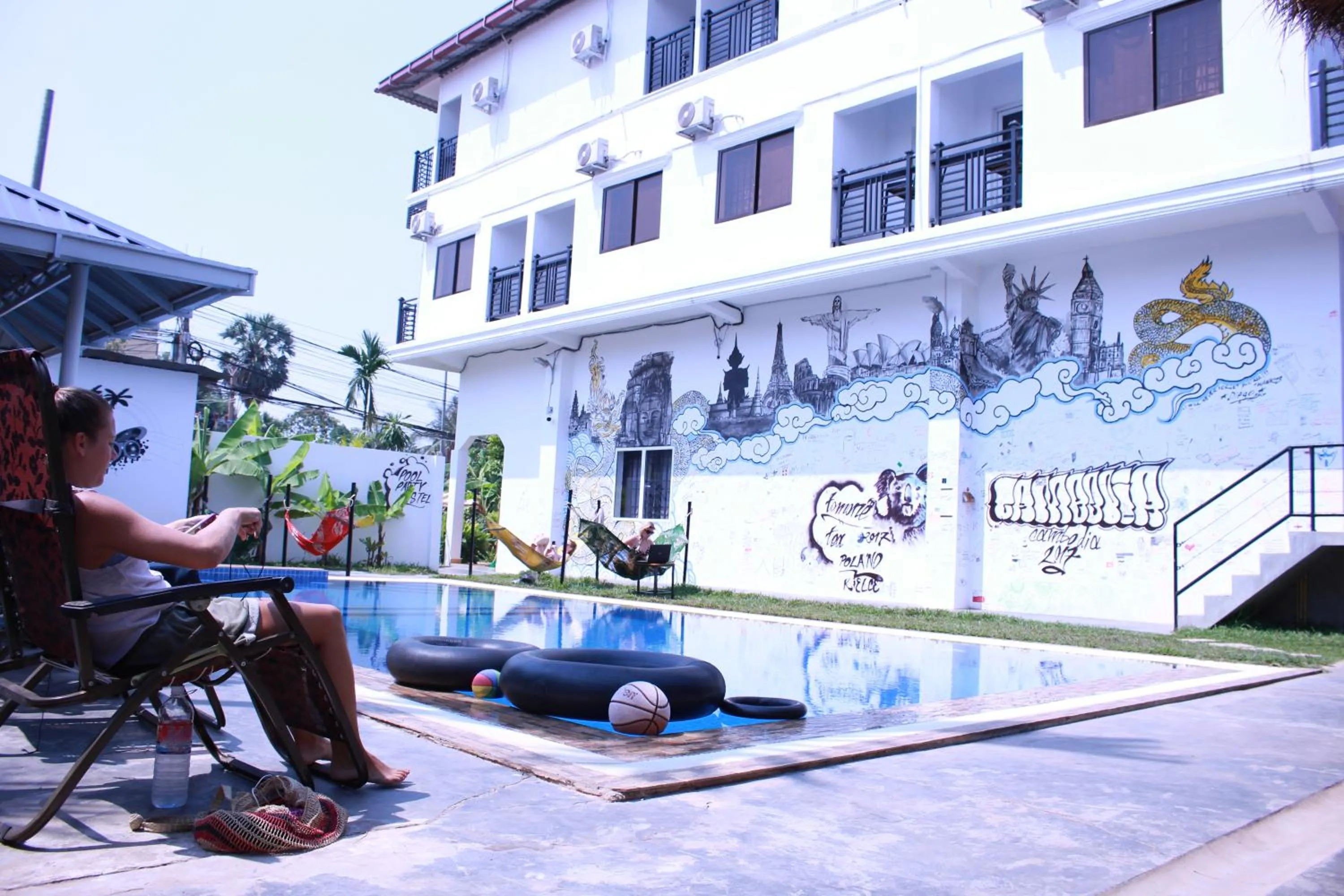 Pool view in Pool Party Hostel