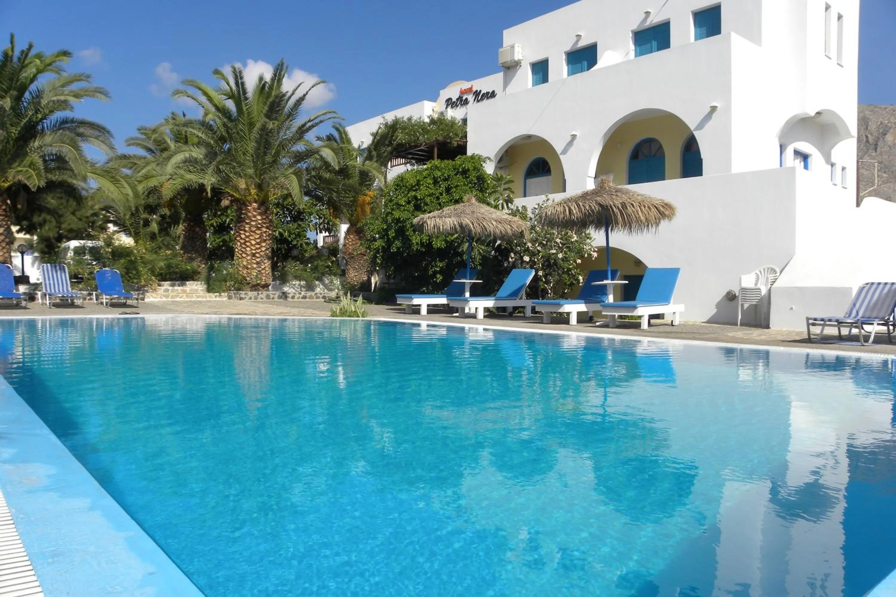 Swimming pool in Petra Nera