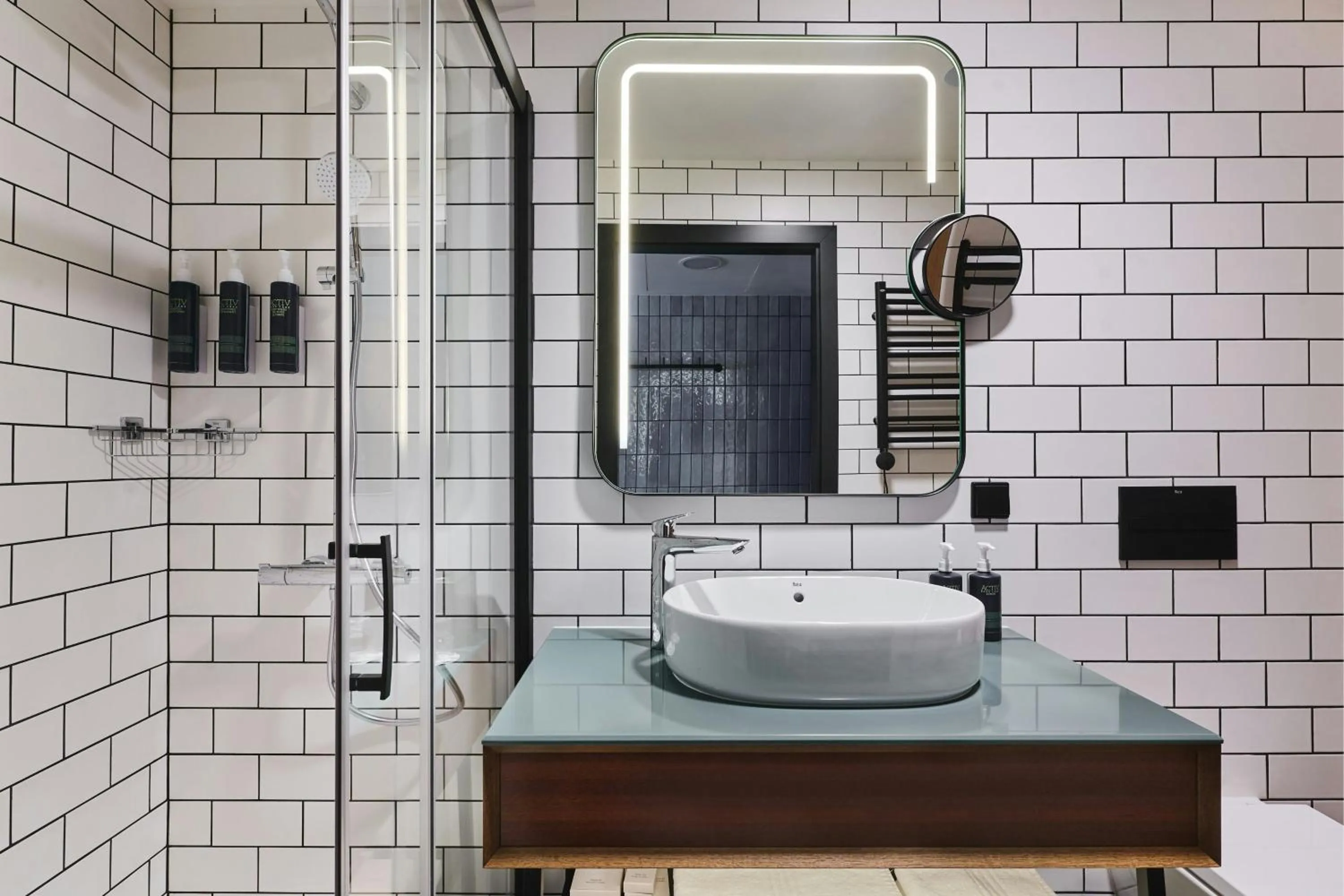 Bathroom in Four Points by Sheraton Wroclaw