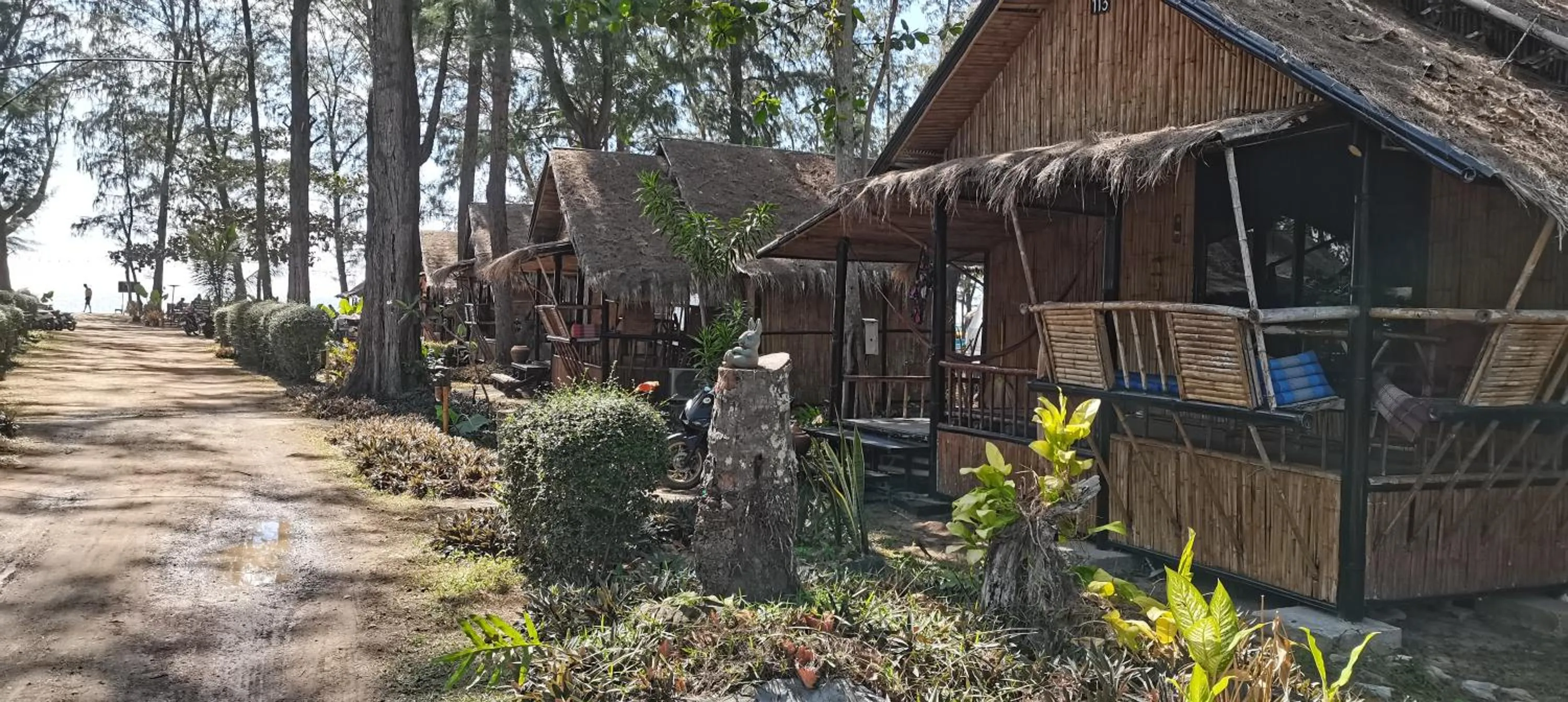 Eco Lanta Hideaway Beach Resort