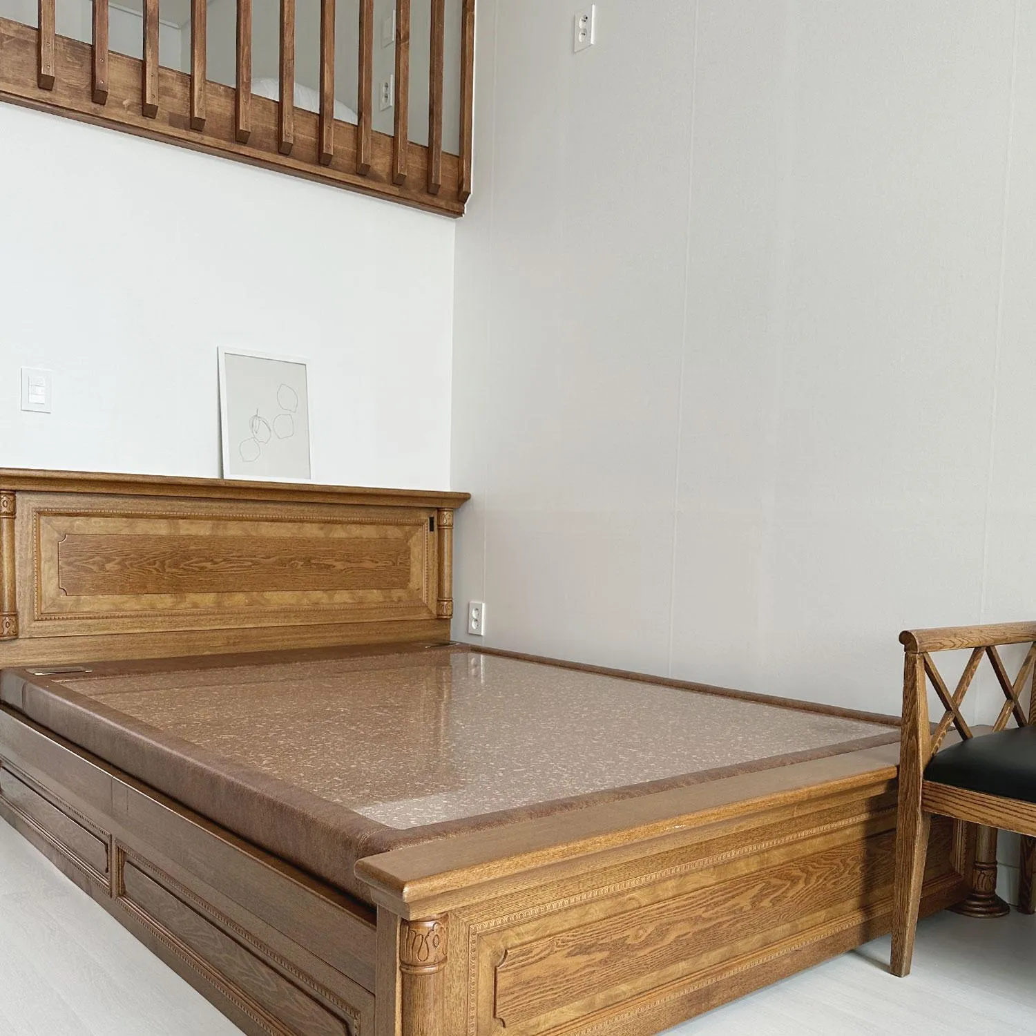 Bed in Rooftop Moonlight Pension