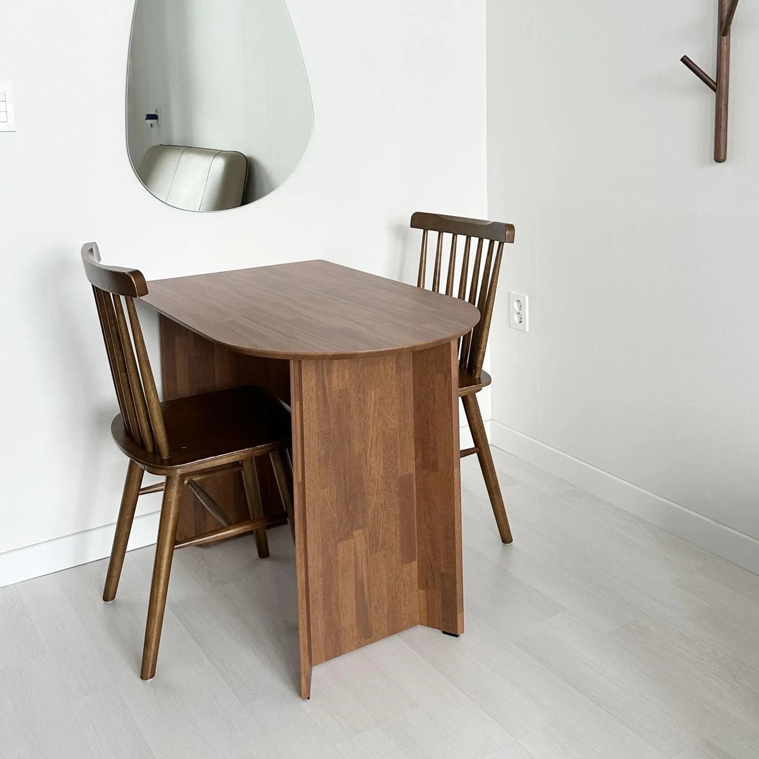 Dining area in Rooftop Moonlight Pension