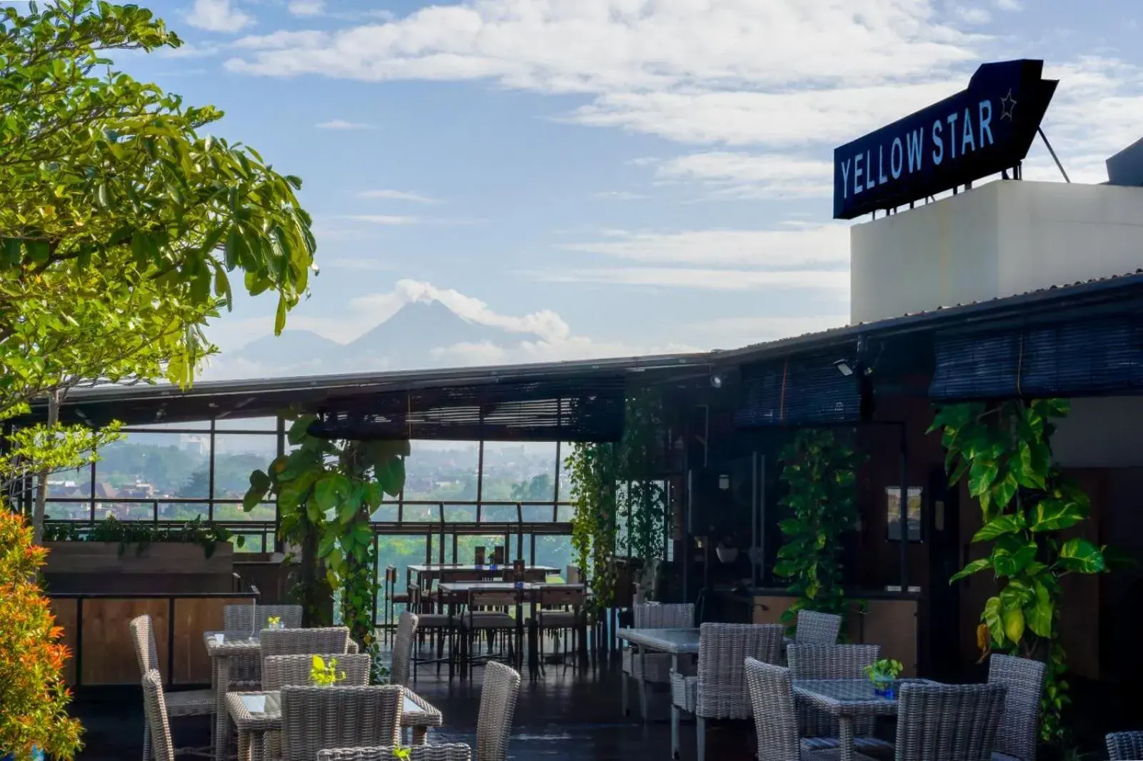 Yellow Star Ambarukmo Hotel Yellow Star Ambarukmo Hotel