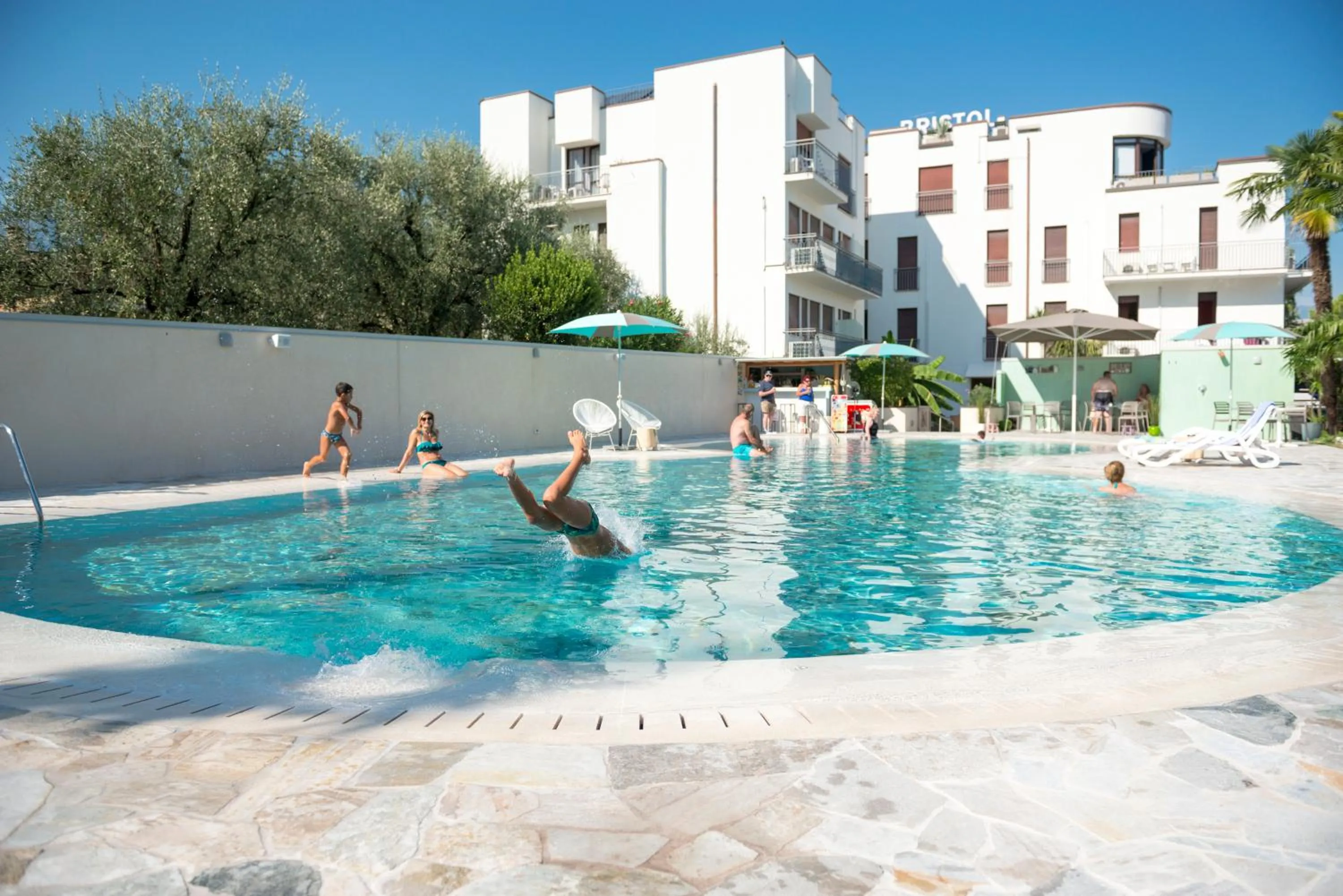 Property building in Hotel Bristol