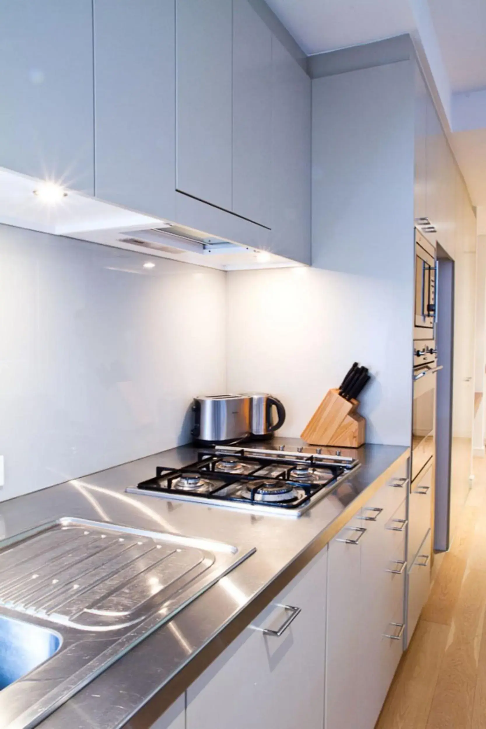 Coffee/tea facilities in Honeysuckle Executive Suites Coffee/tea facilities in Honeysuckle Executive Suites