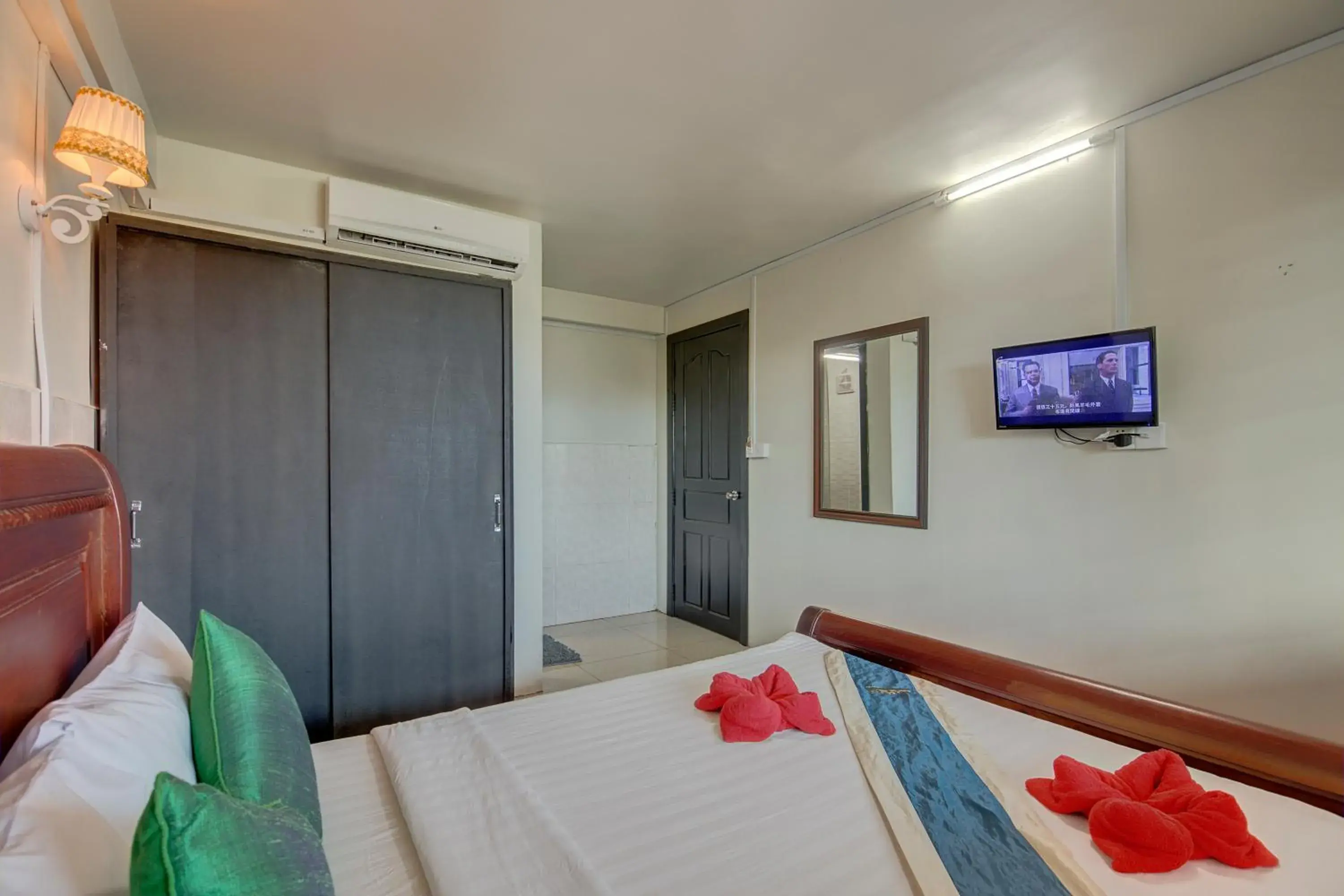 Photo of the whole room, Bed in Siem Reap Pub Hostel Photo of the whole room, Bed in Siem Reap Pub Hostel