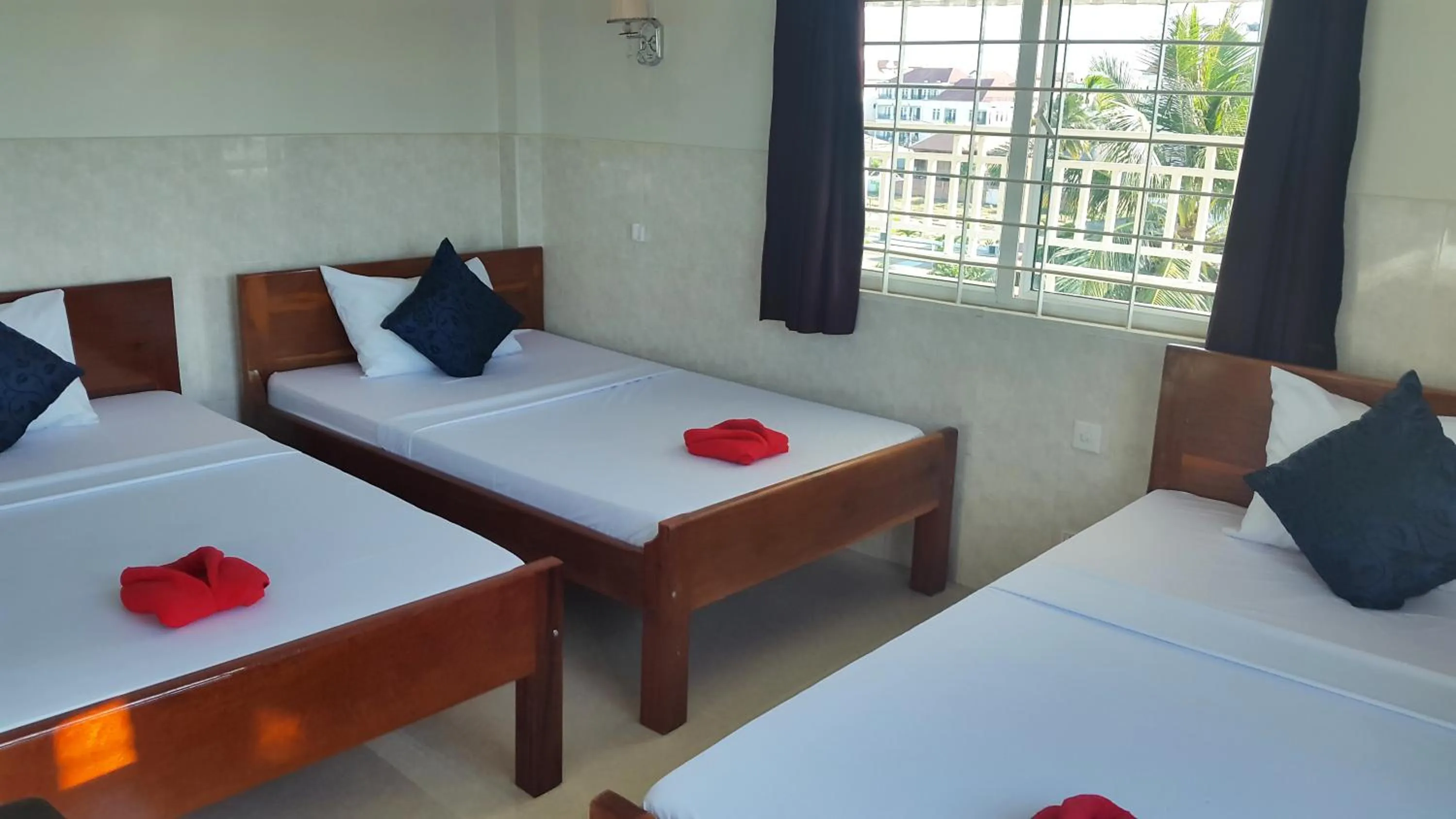 Photo of the whole room, Bed in Siem Reap Pub Hostel