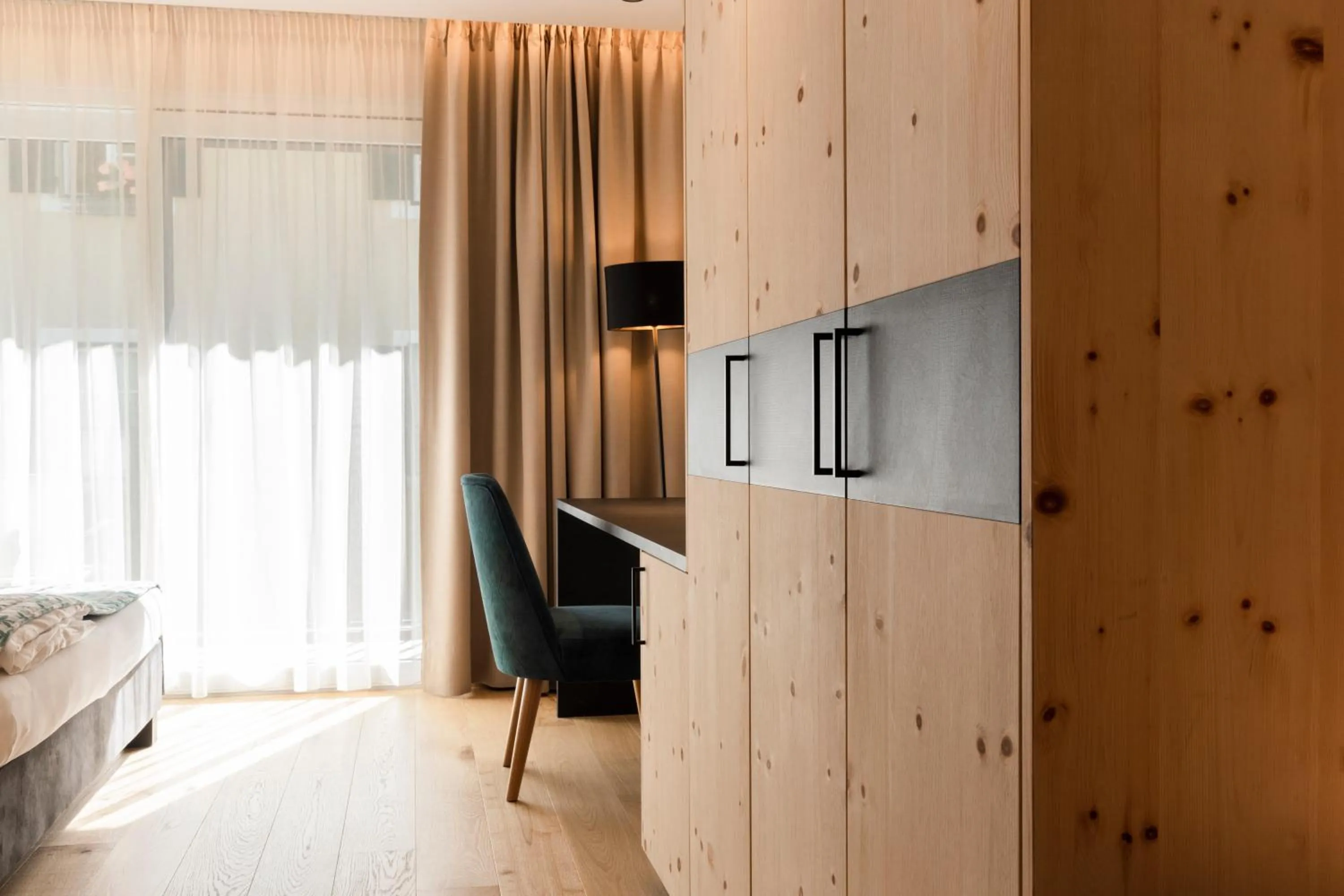 Photo of the whole room, Bed in Cityhotel Goldener Adler B&B