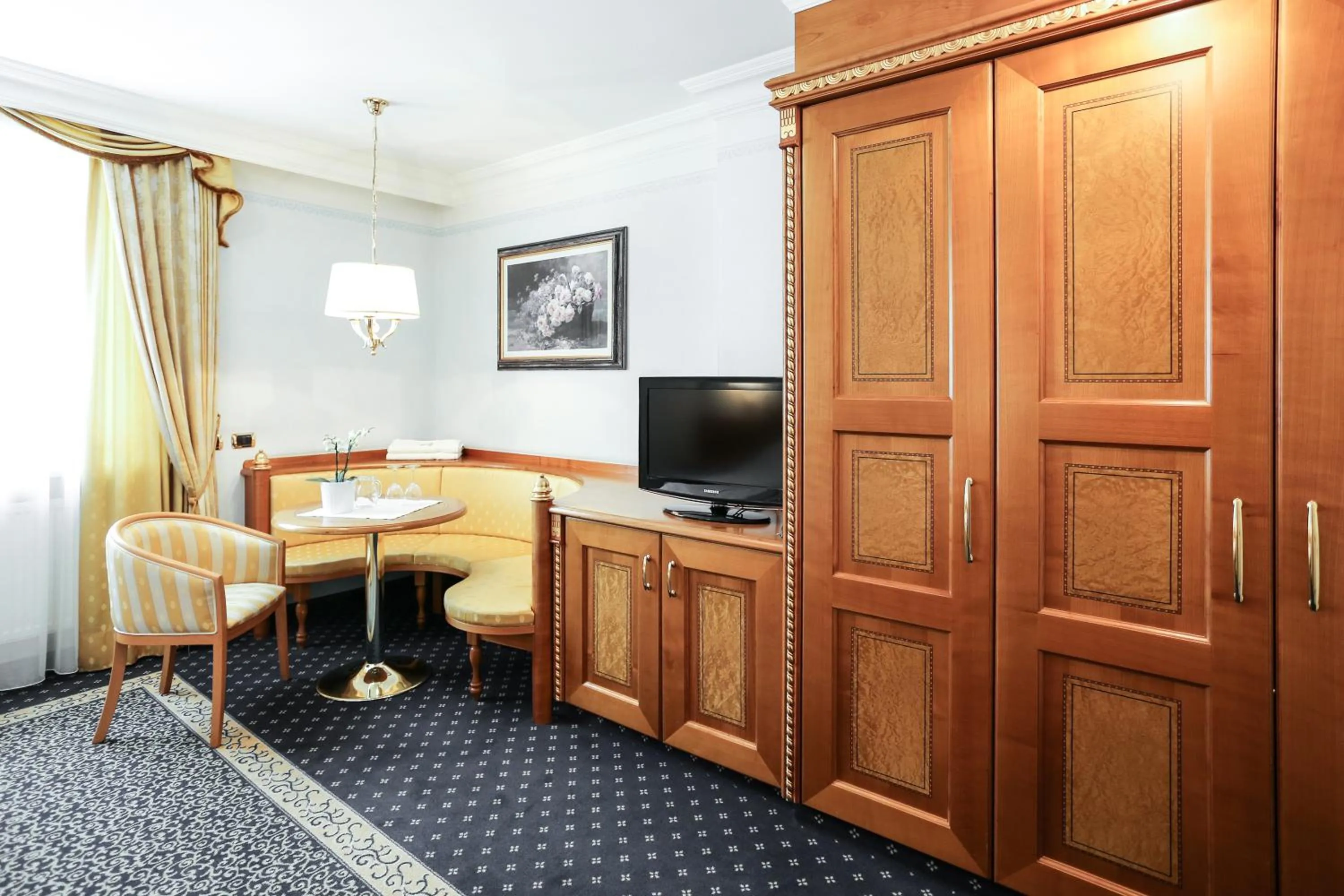 Seating area in Cityhotel Goldener Adler B&B