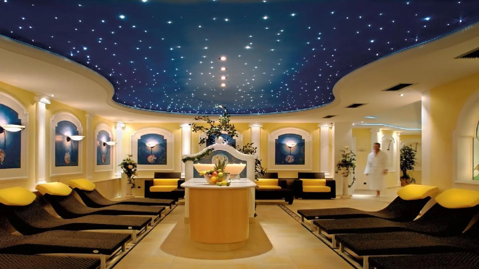 Hot Tub in Cityhotel Goldener Adler B&B