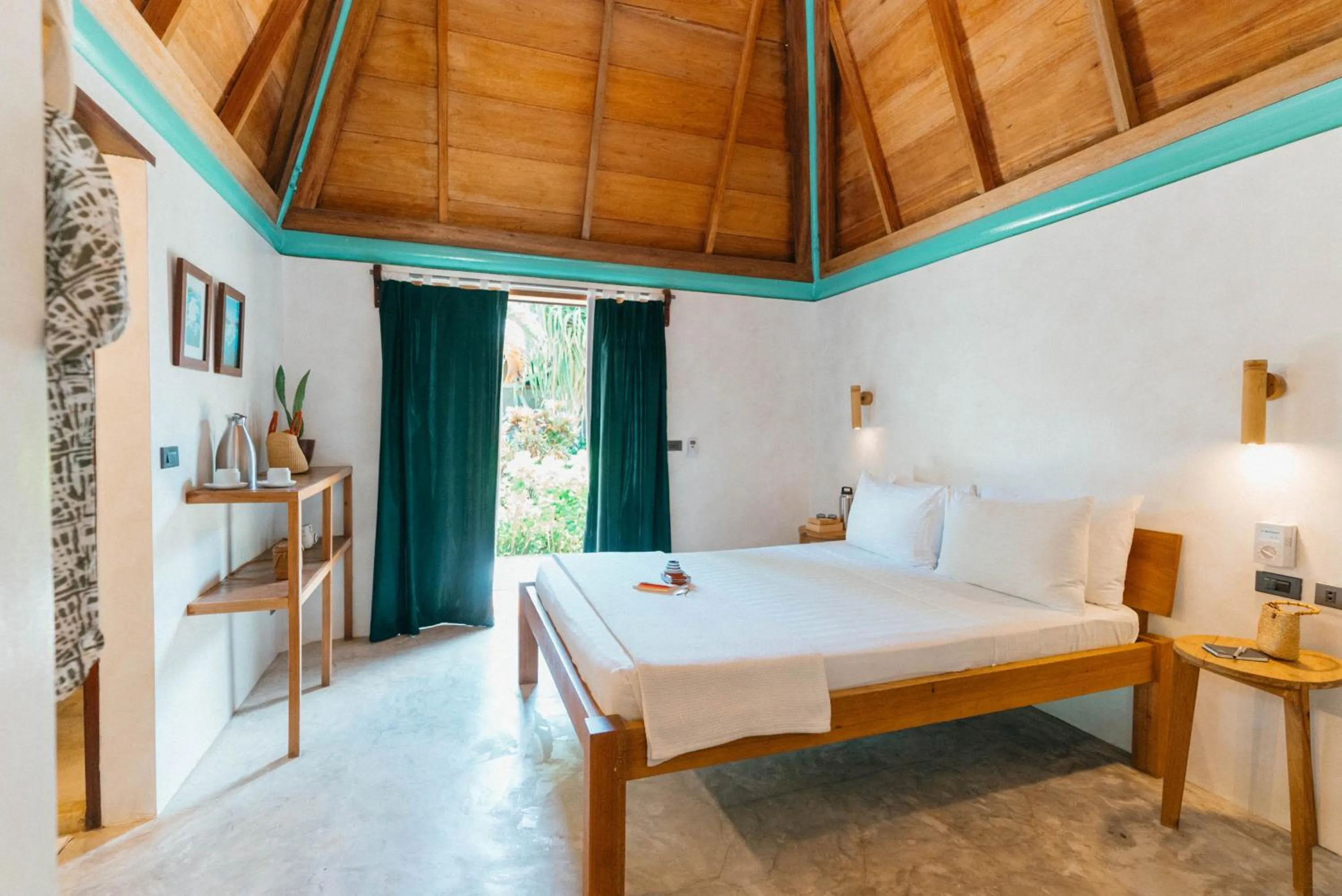 Bedroom, Bed in Bravo Beach Resort