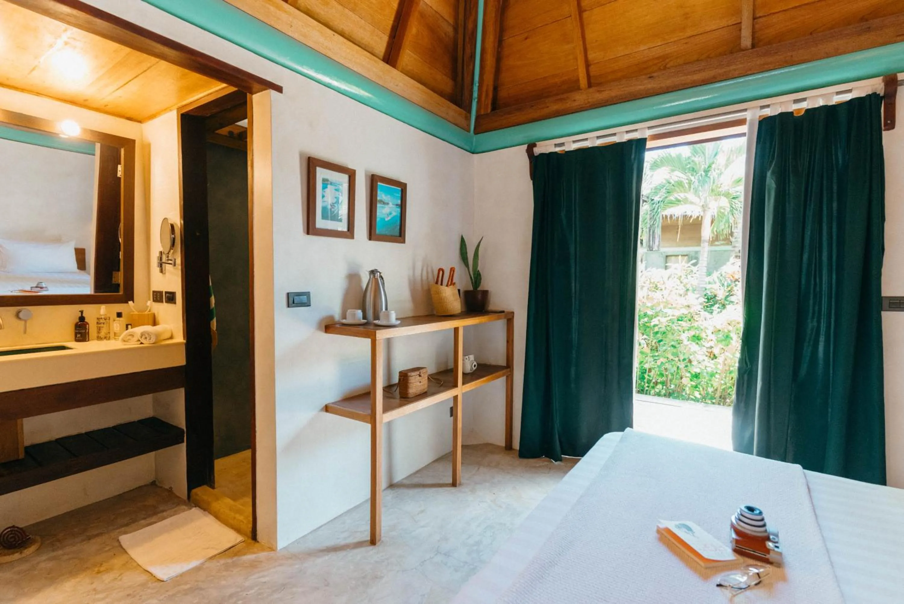 Bedroom, Bed in Bravo Beach Resort