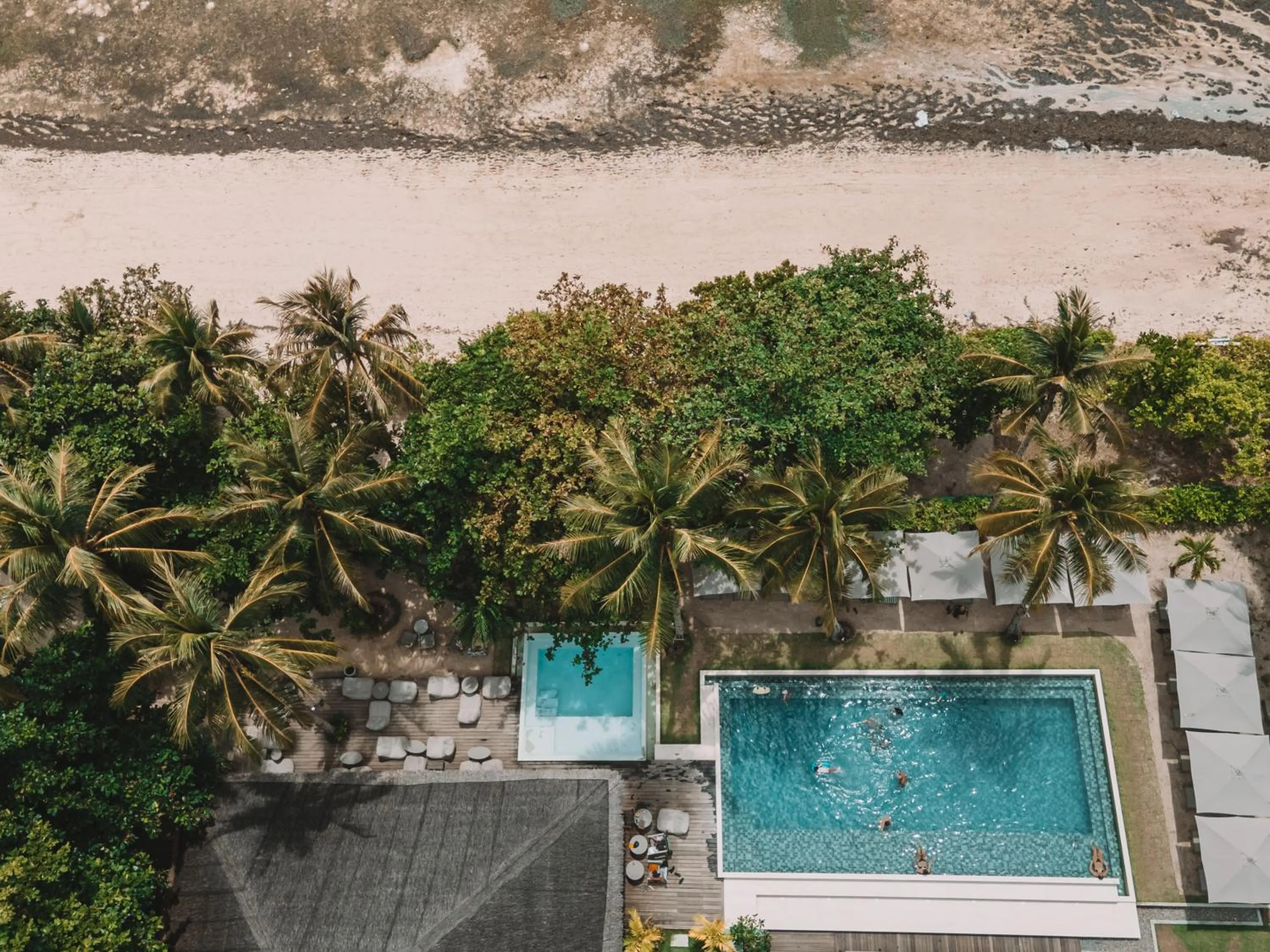 Swimming pool in Bravo Beach Resort