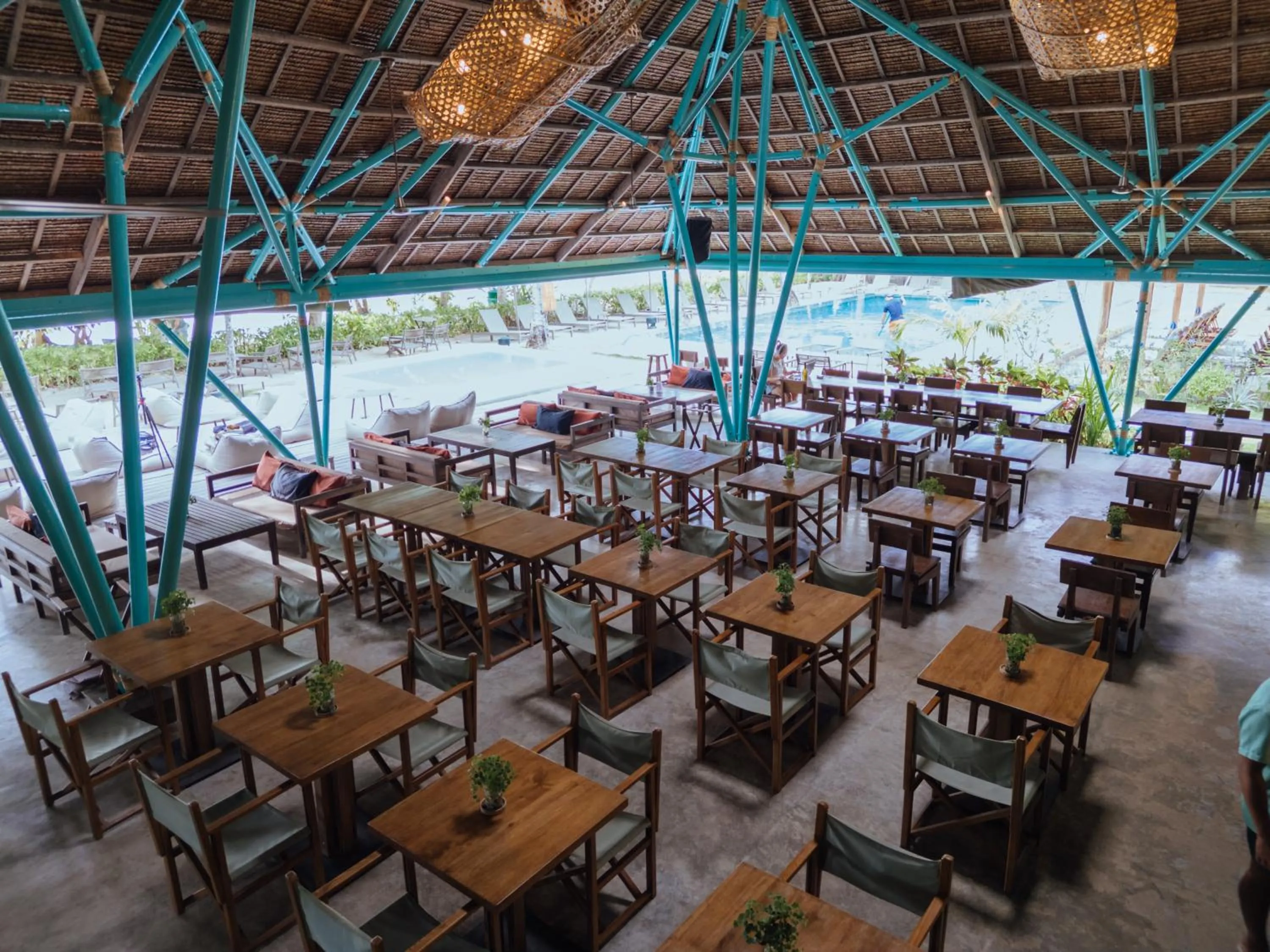 Restaurant/places to eat in Bravo Beach Resort