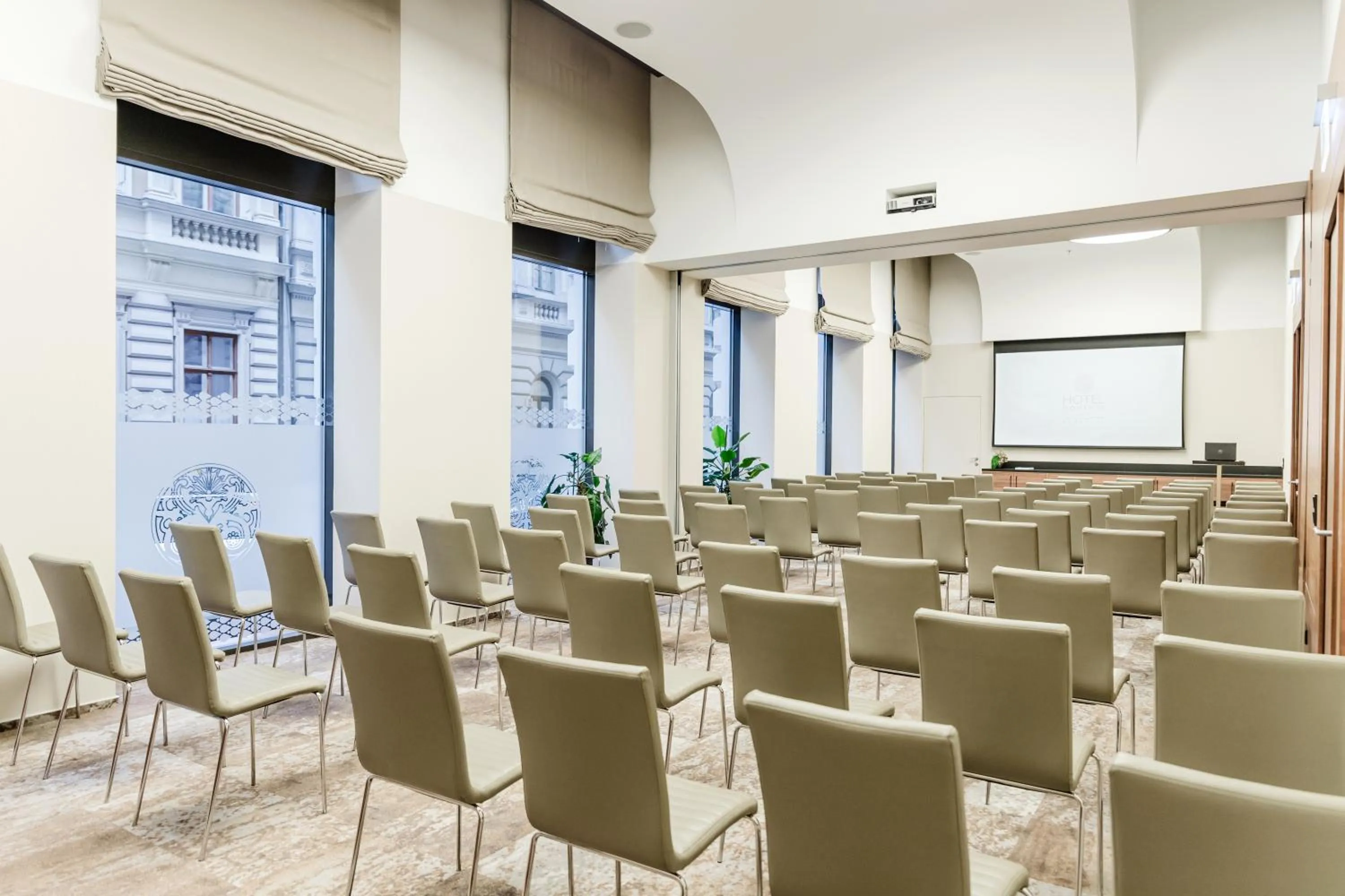 Meeting/conference room in Hotel Moments Budapest by Continental Group