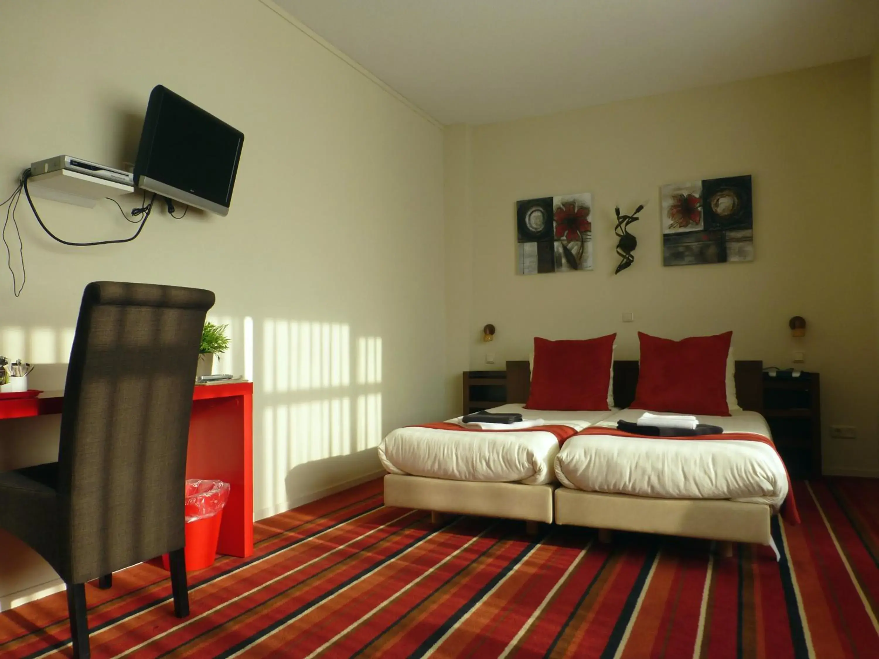 Standard Twin Room in Hotel Restaurant Het Roode Hert Standard Twin Room in Hotel Restaurant Het Roode Hert