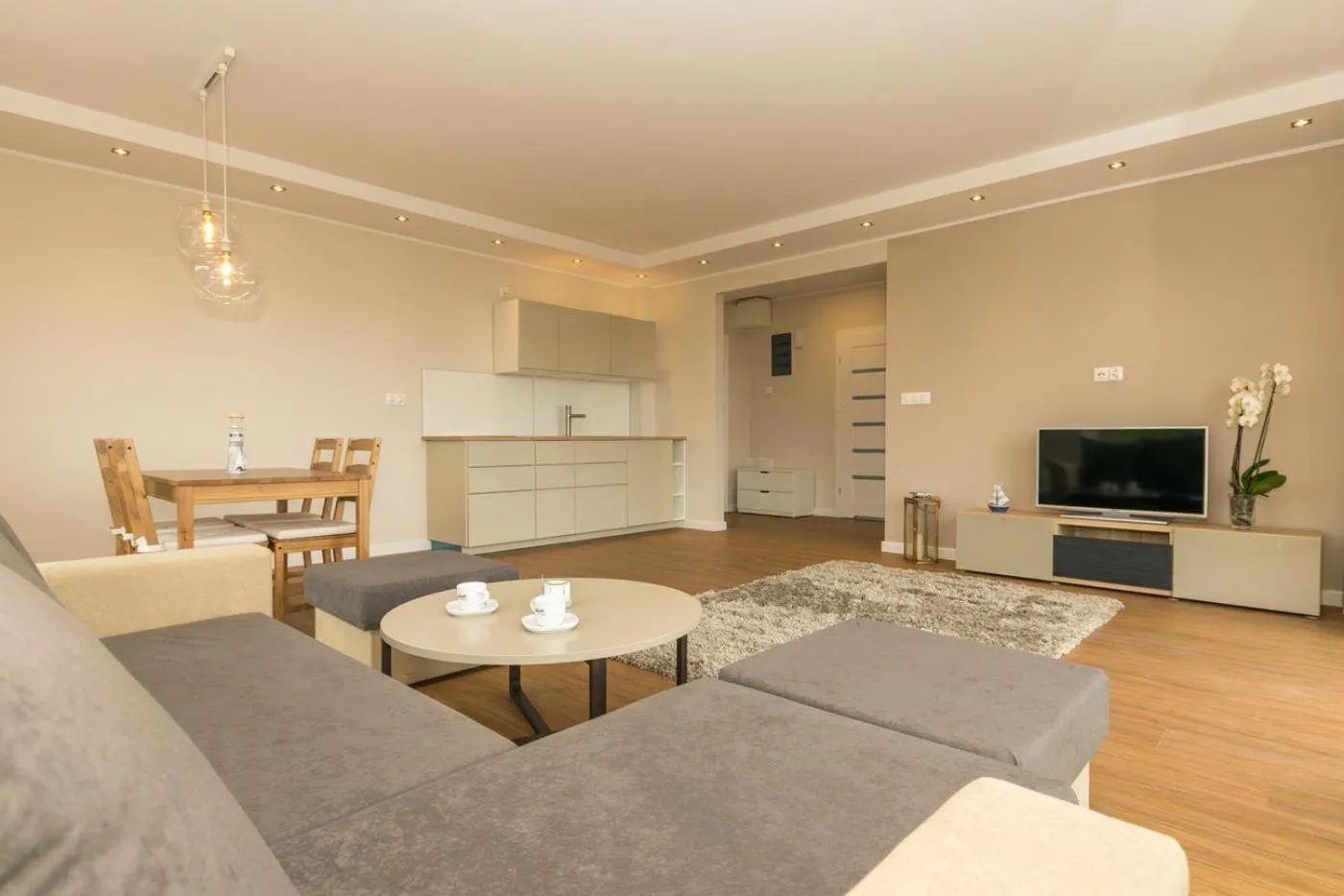 Communal lounge/ TV room in Król Plaza Spa & Wellness