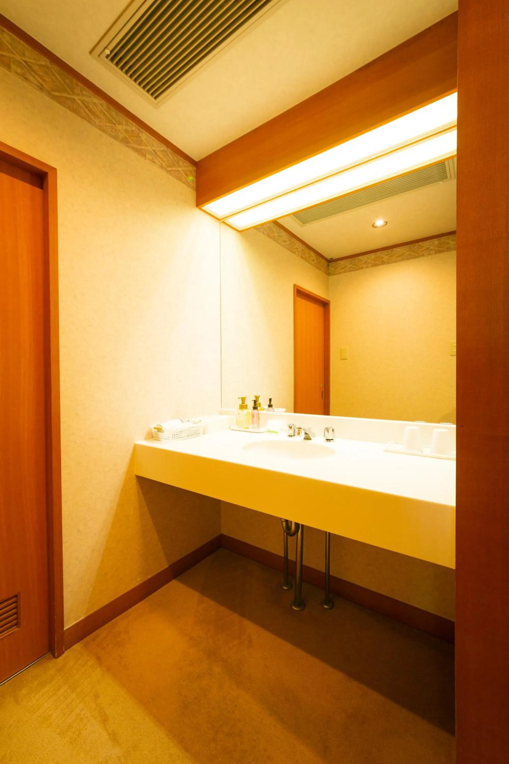 Bathroom in Hotel Miki
