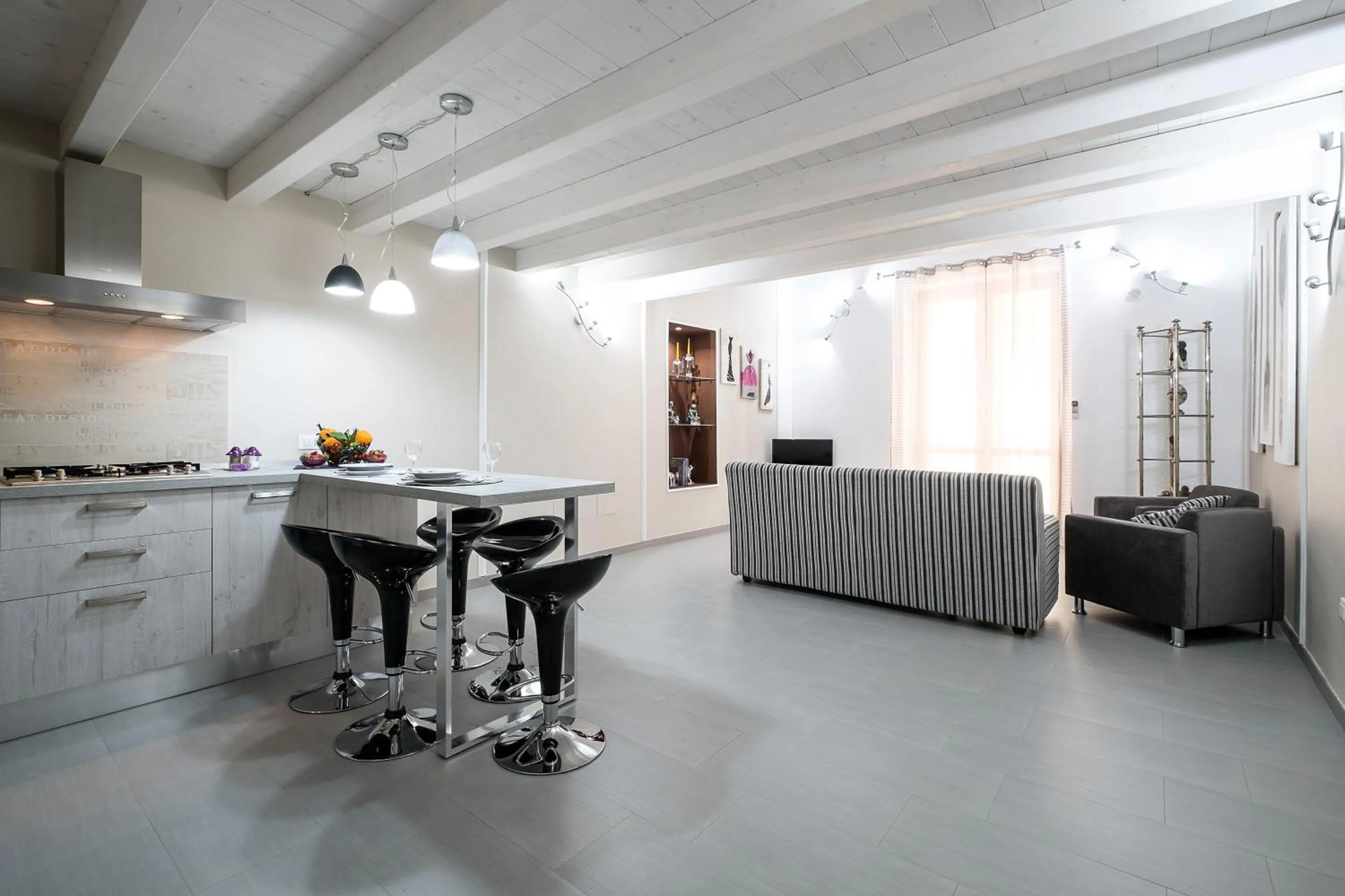 Kitchen or kitchenette in Quattro Canti Apartments