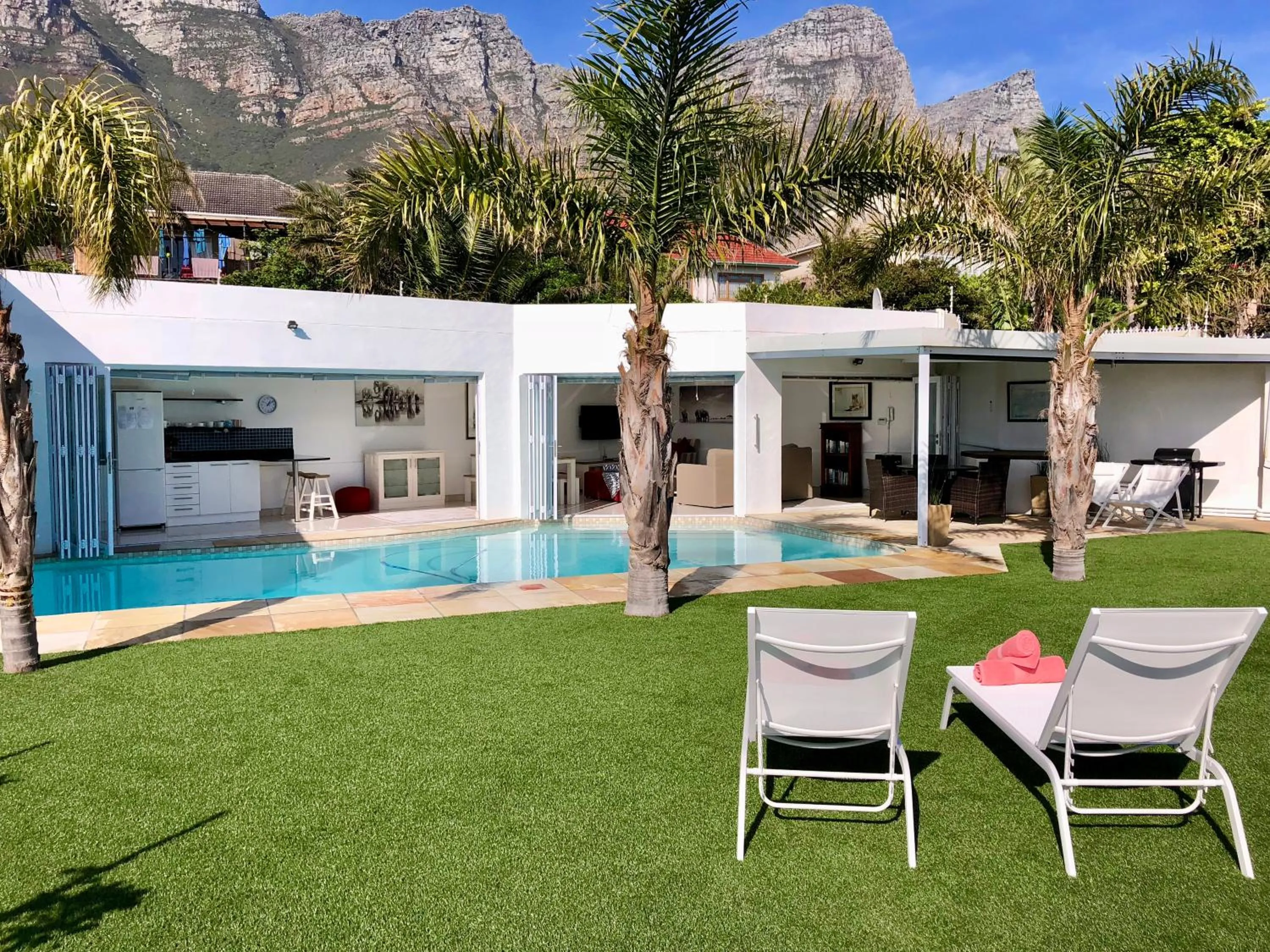 Garden view in Funkey Villas Cape Town