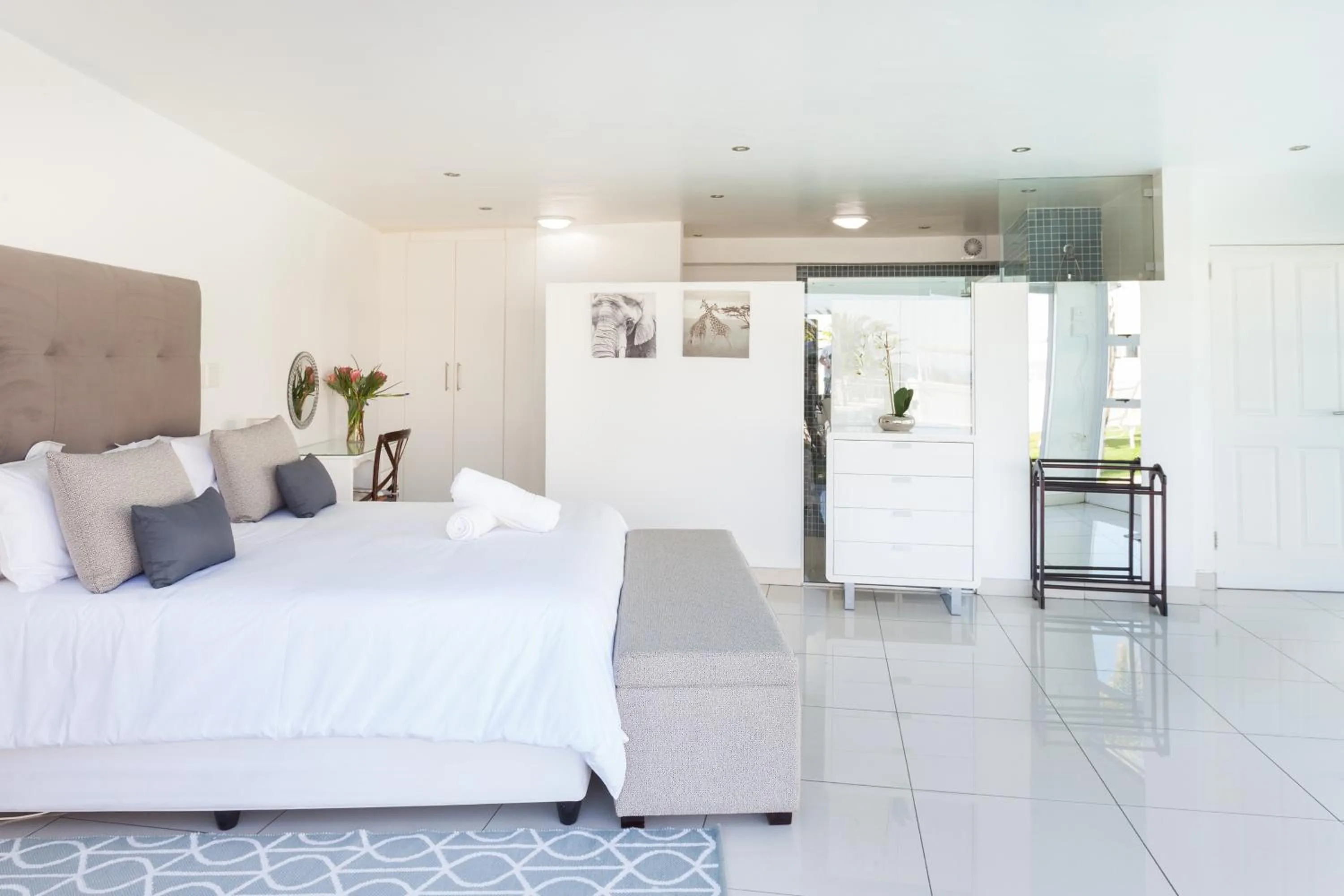 Bedroom, Bed in Funkey Villas Cape Town