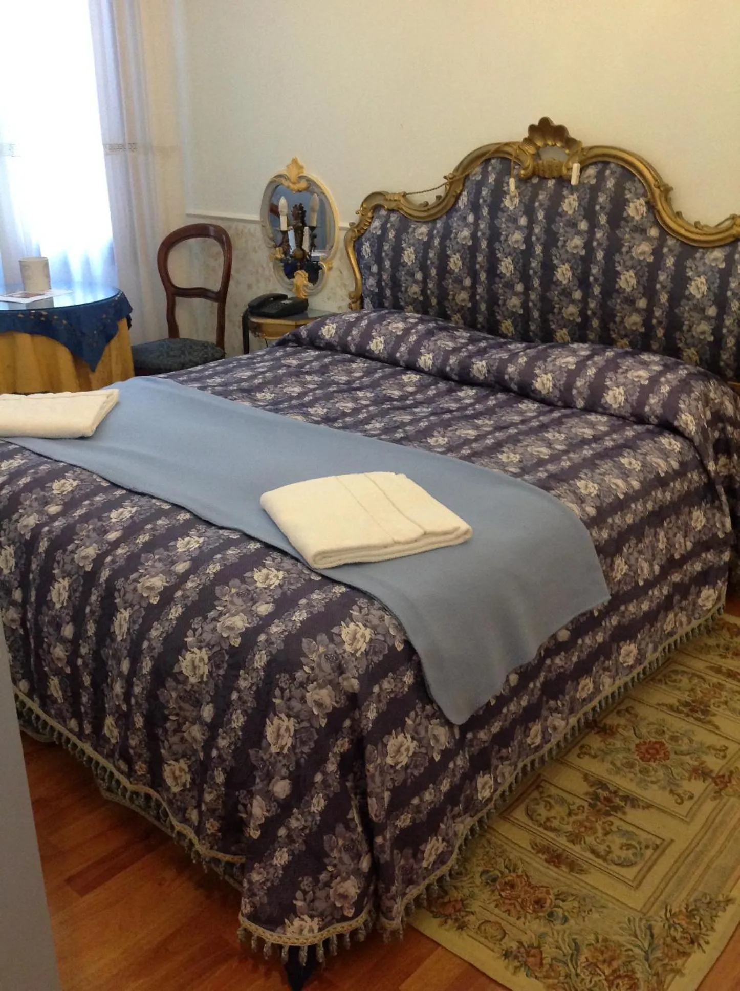 Photo of the whole room, Bed in Casa Alla Fenice