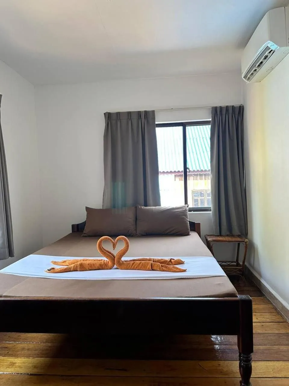 Bed in Happy Elephant Bungalows