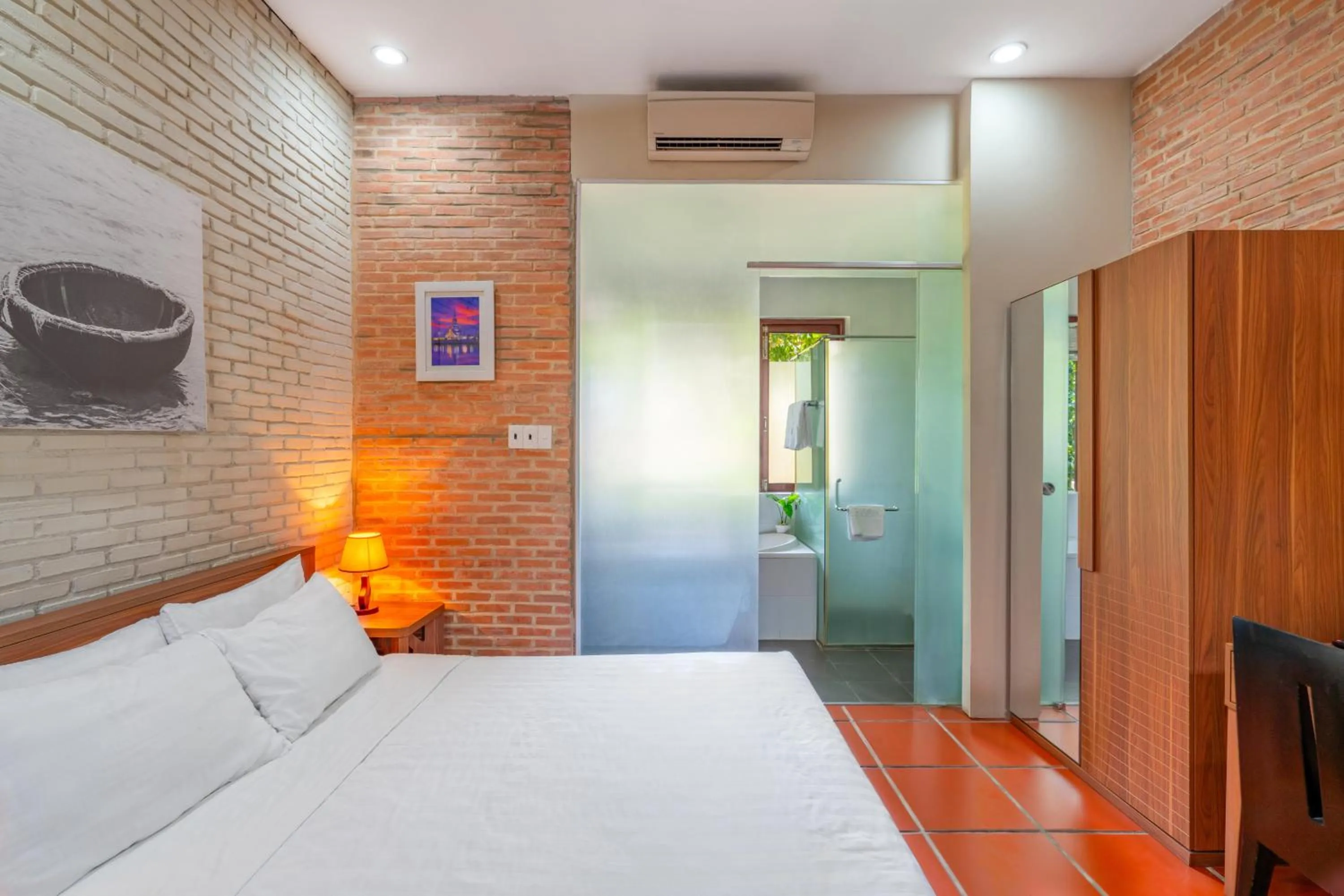 Bed in Mekong Long Thanh Resort & Reststop