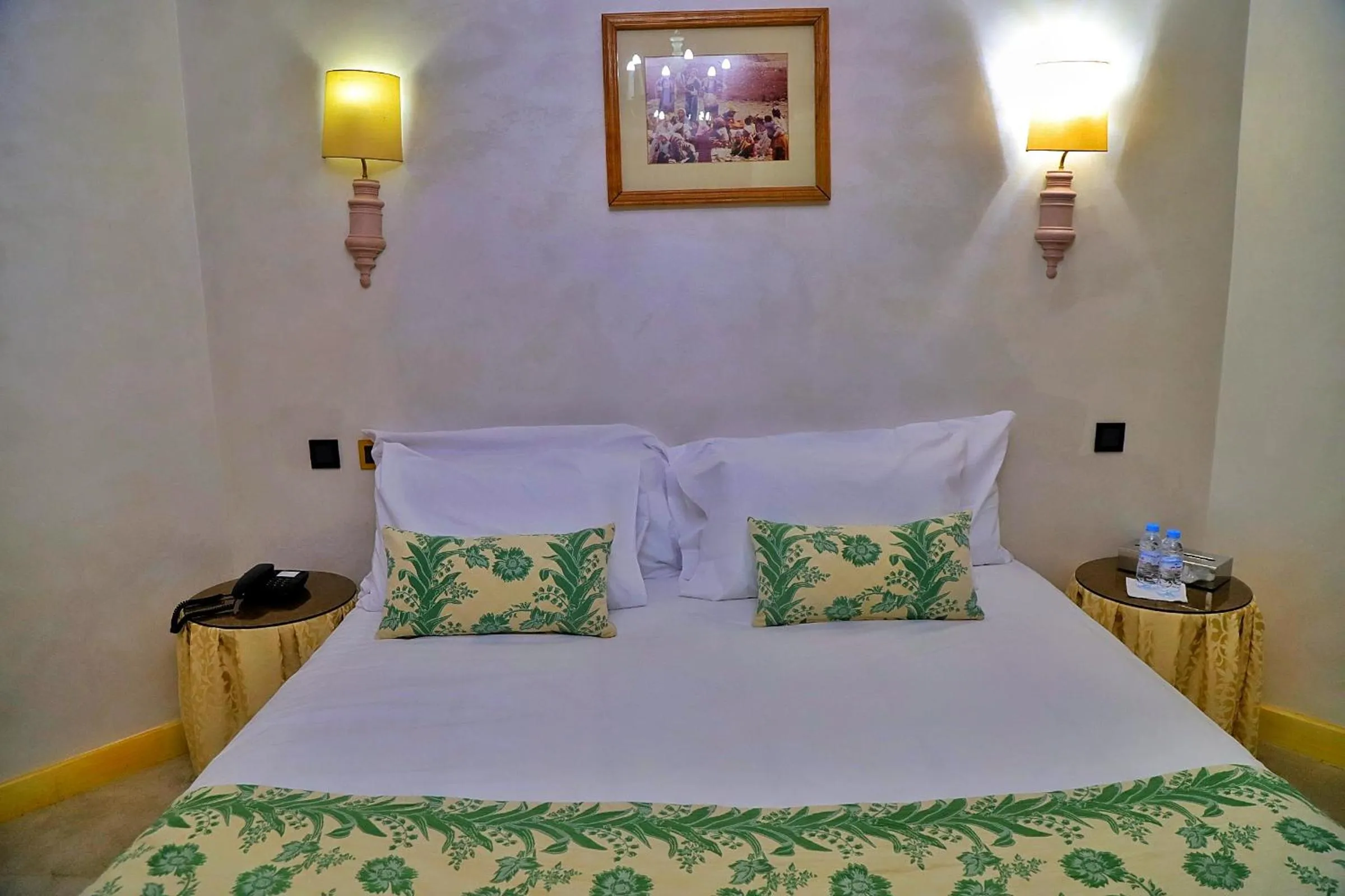 Bed in Hotel Parador