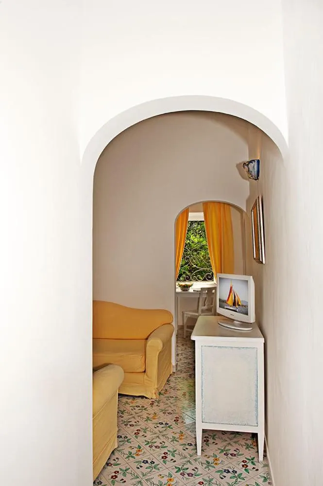 TV and multimedia in Villa Rosa