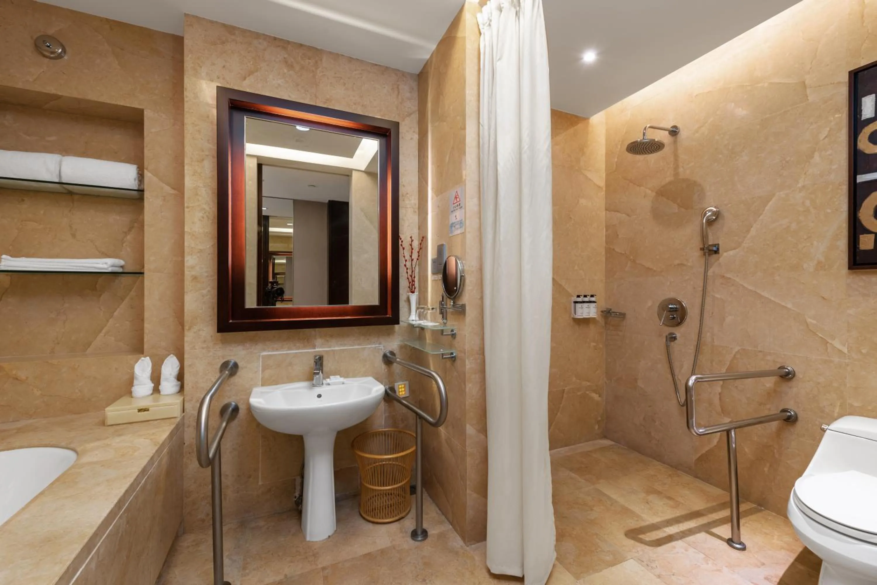 Toilet in Wyndham Putian Downtown