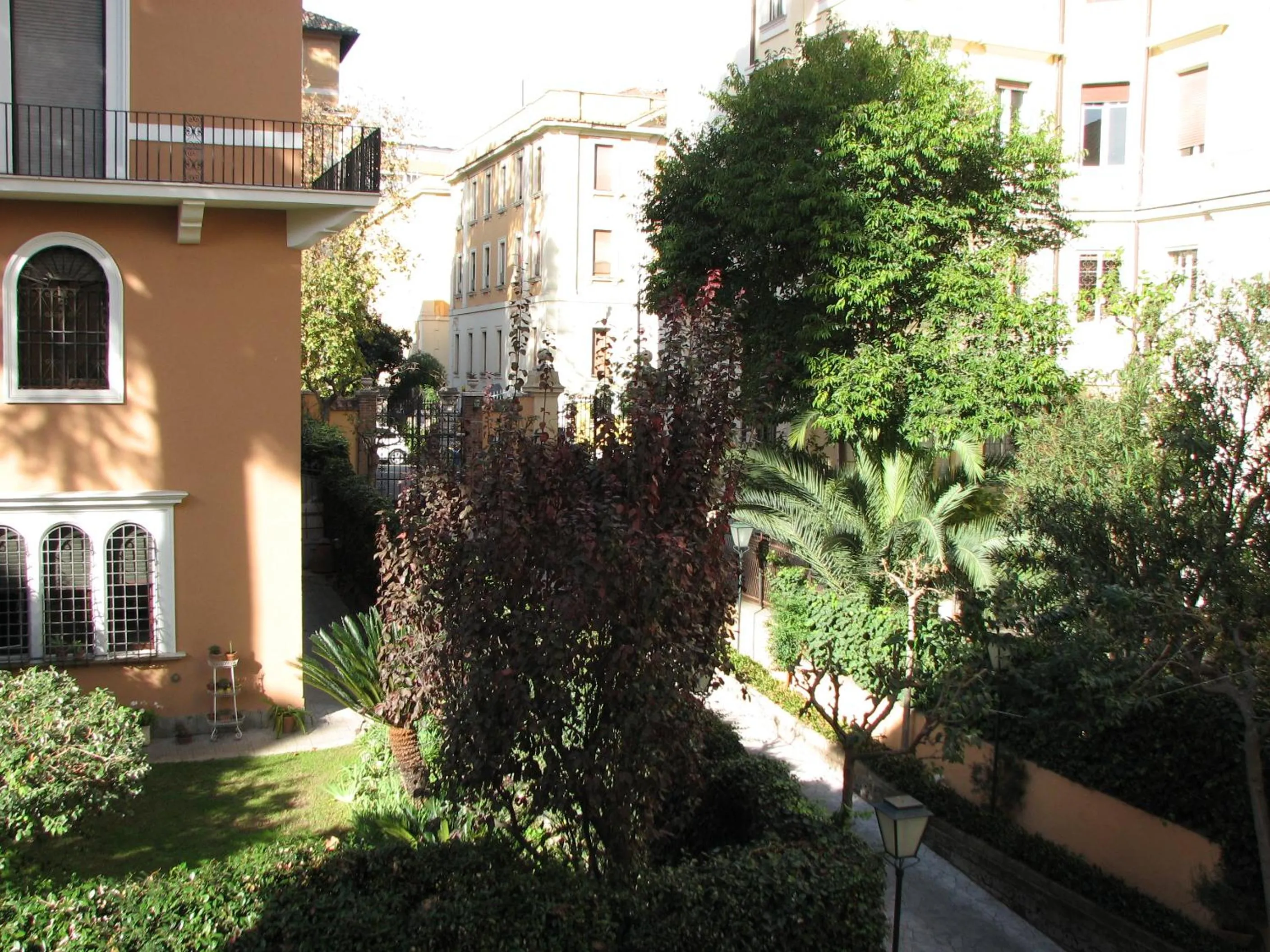 Inner courtyard view in Villa Matissa