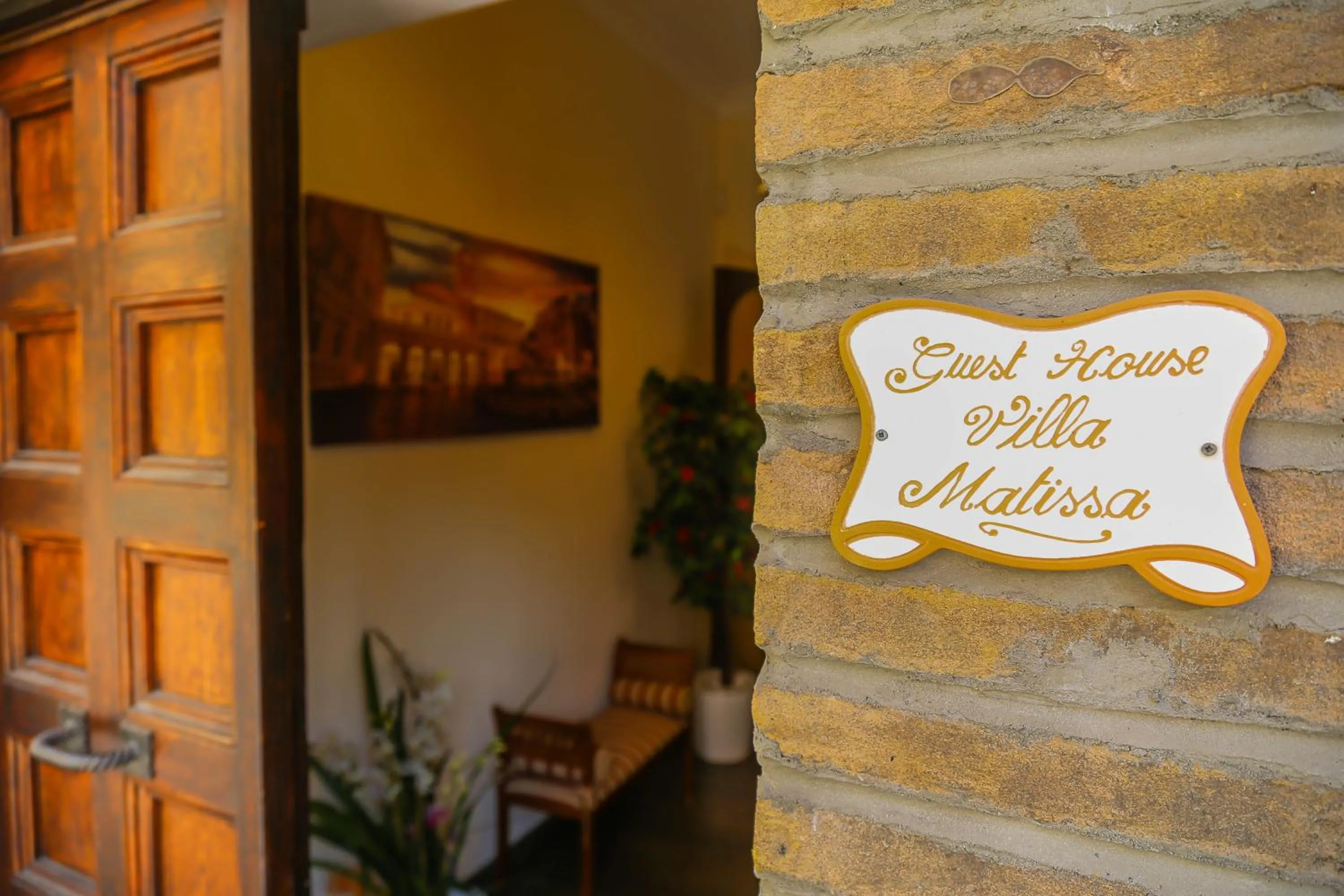 Facade/entrance in Villa Matissa