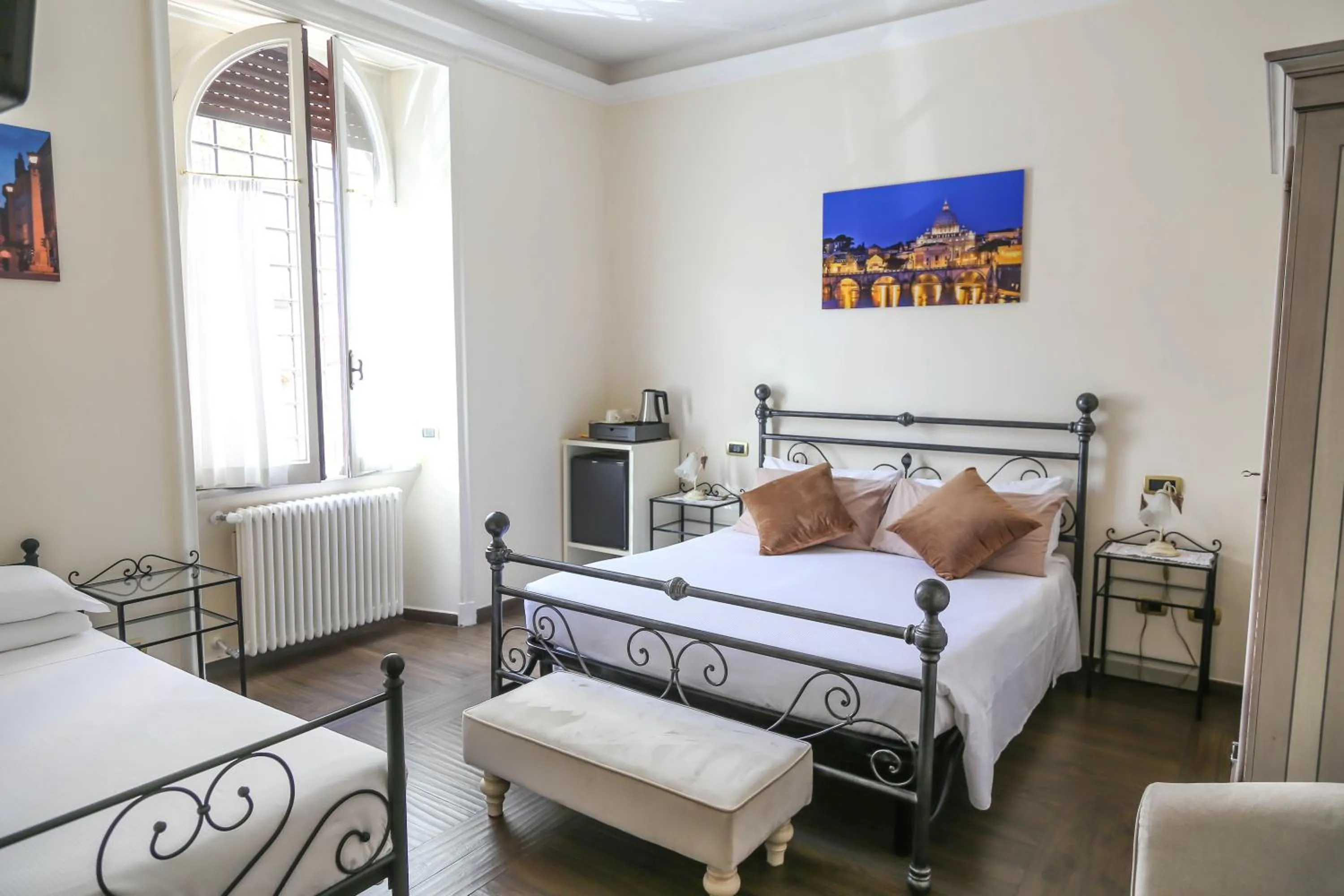 Bedroom, Bed in Villa Matissa