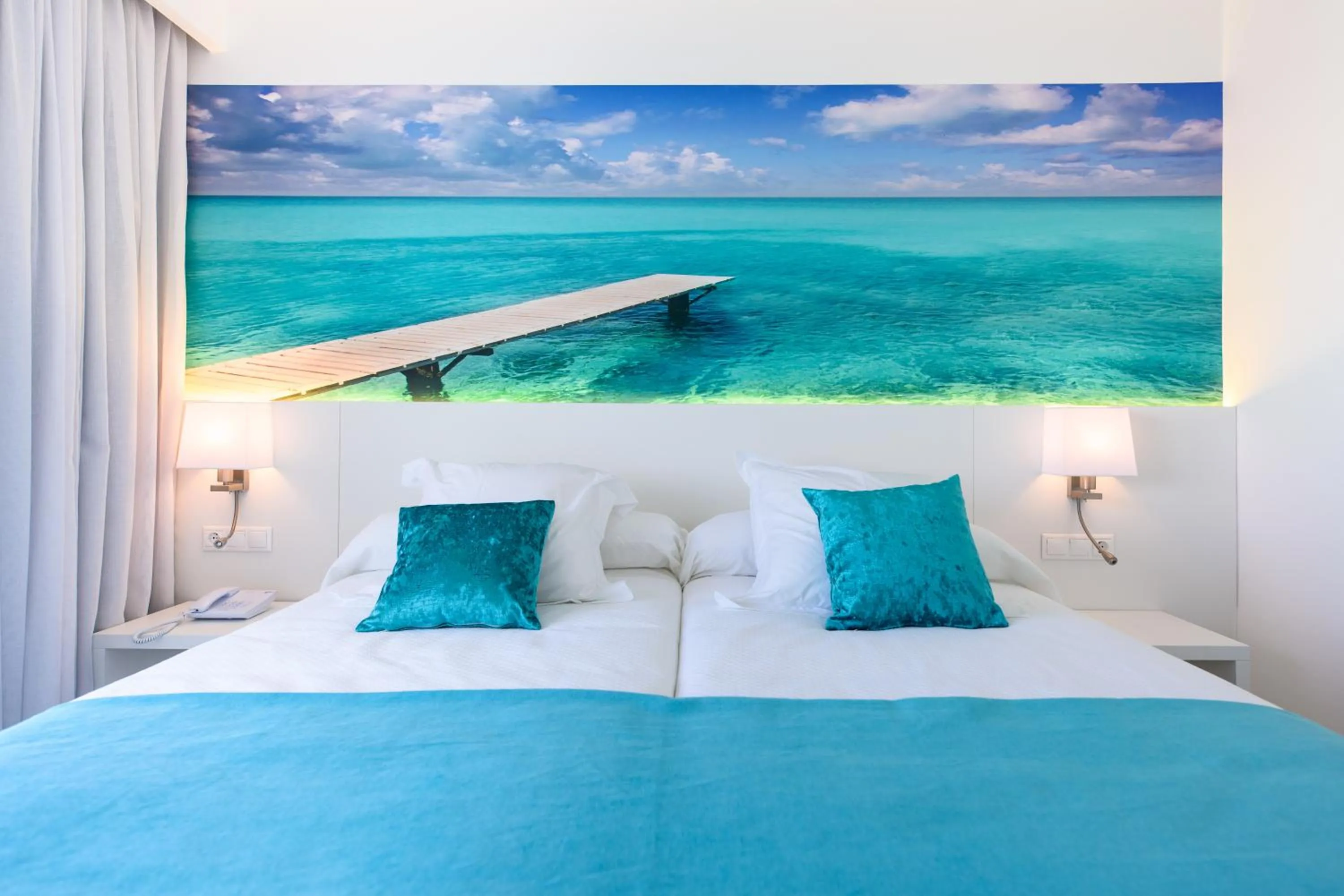 Bedroom, Bed in Plaza Santa Ponsa Boutique - Adults Only.