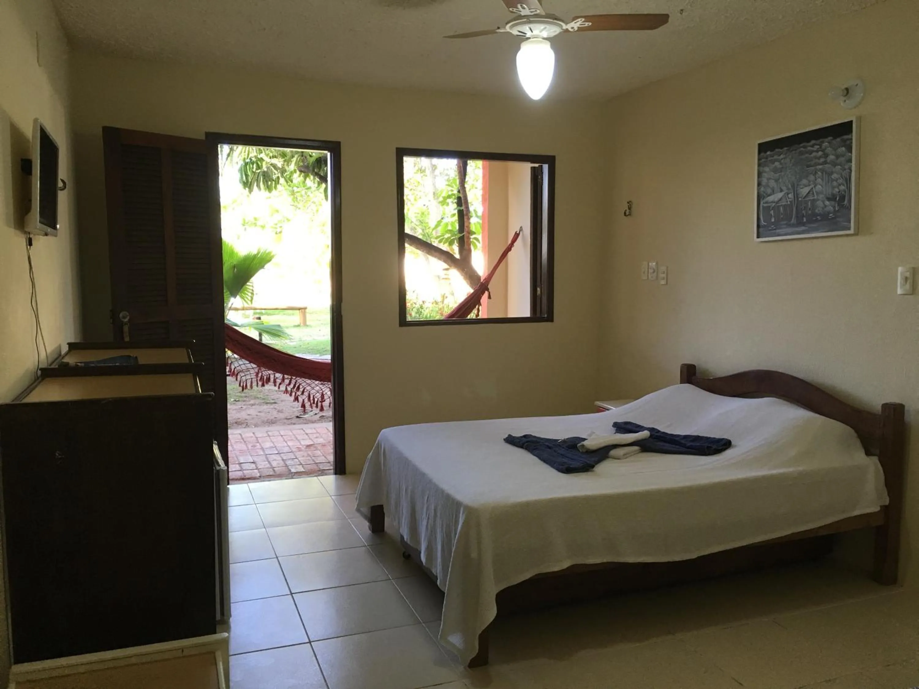 Suite with Balcony - single occupancy in Pousada Marezia - Perto da Praia - Café da Manhã Incluso