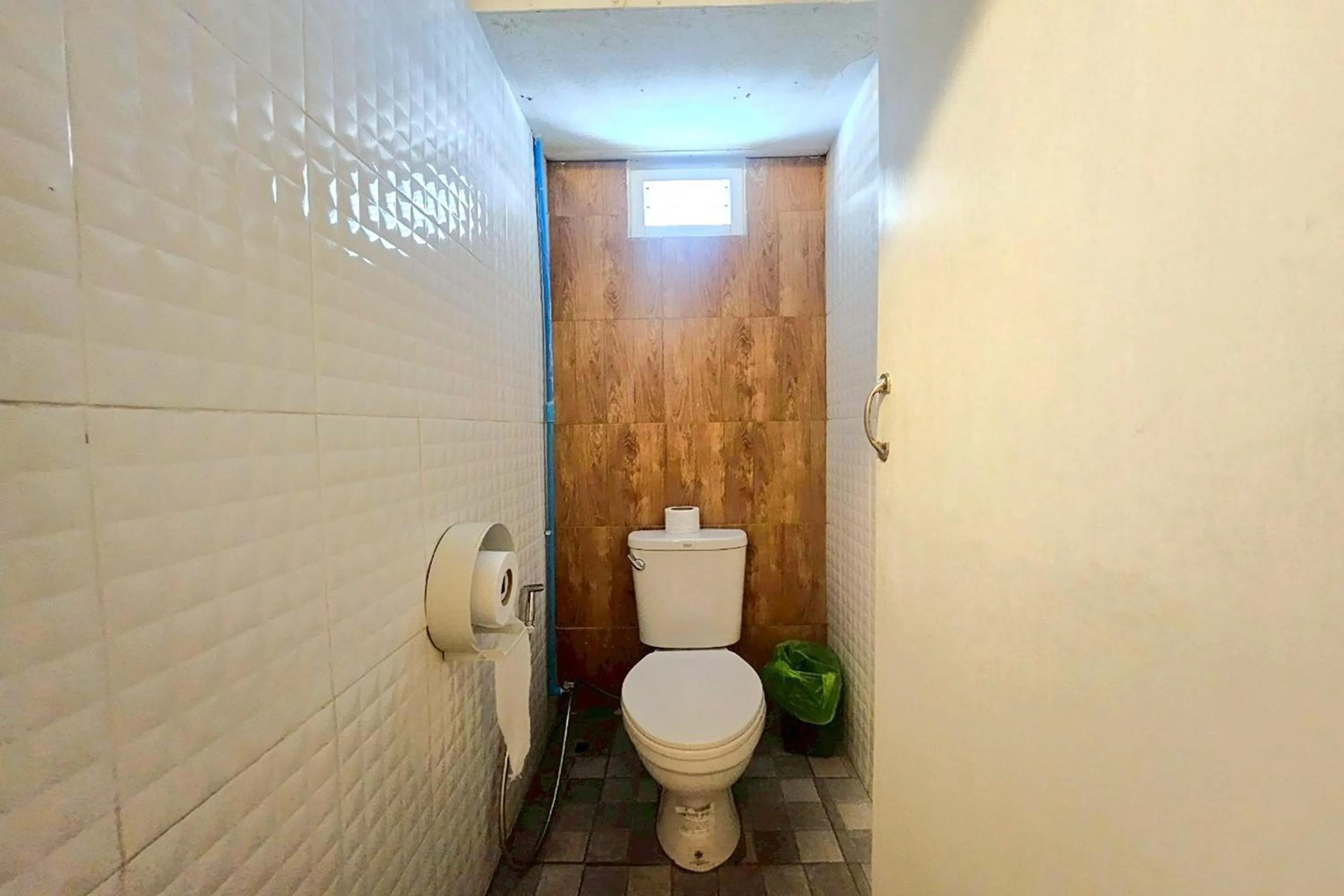 Bathroom in Me U Hostel