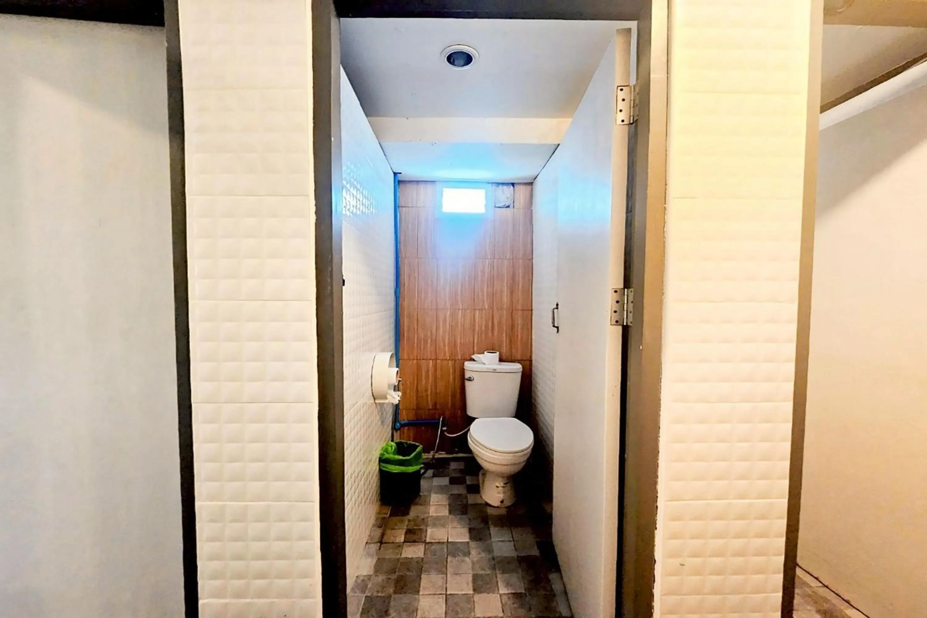 Bathroom in Me U Hostel