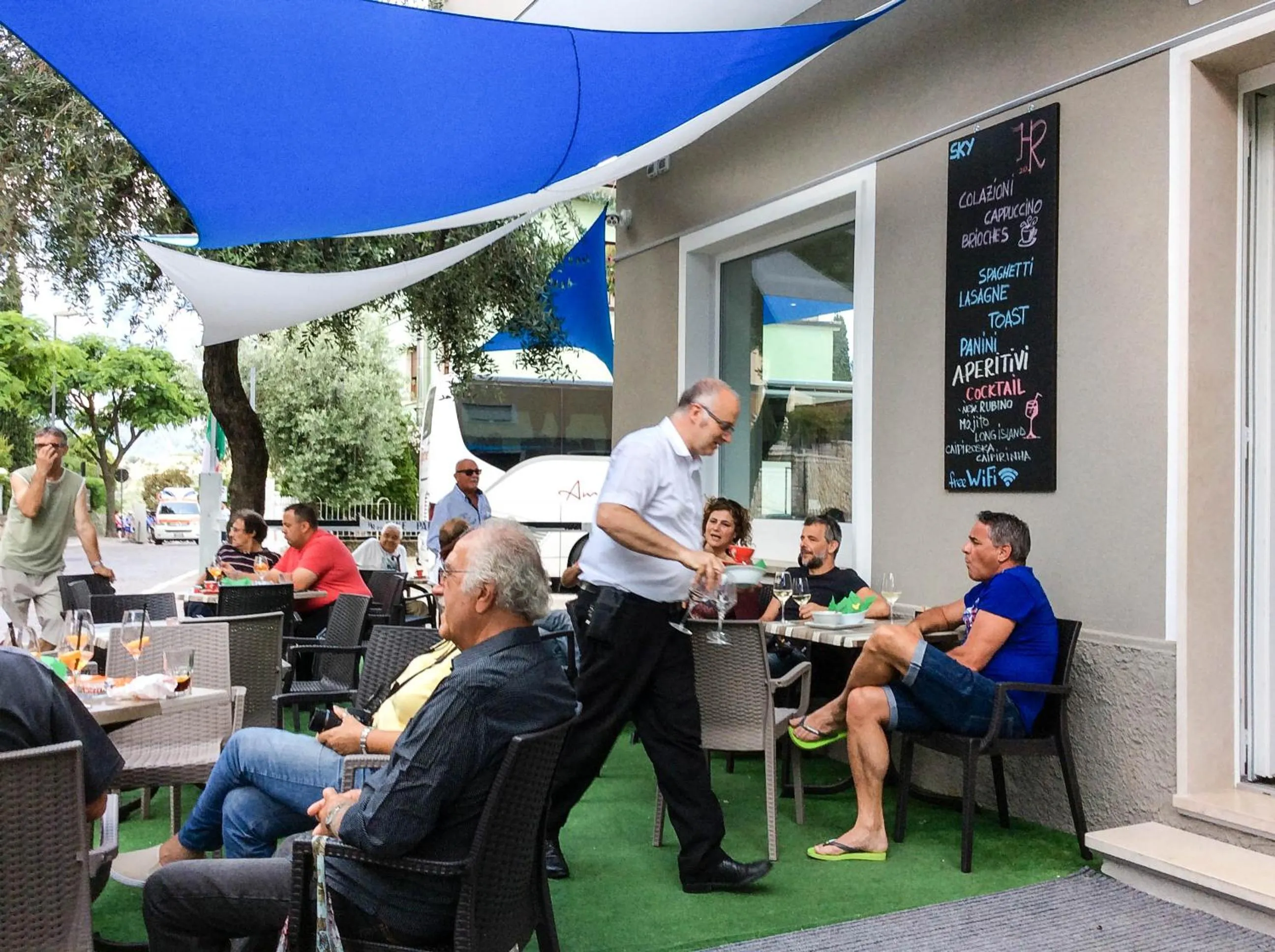 Restaurant/places to eat in Hotel Rubino